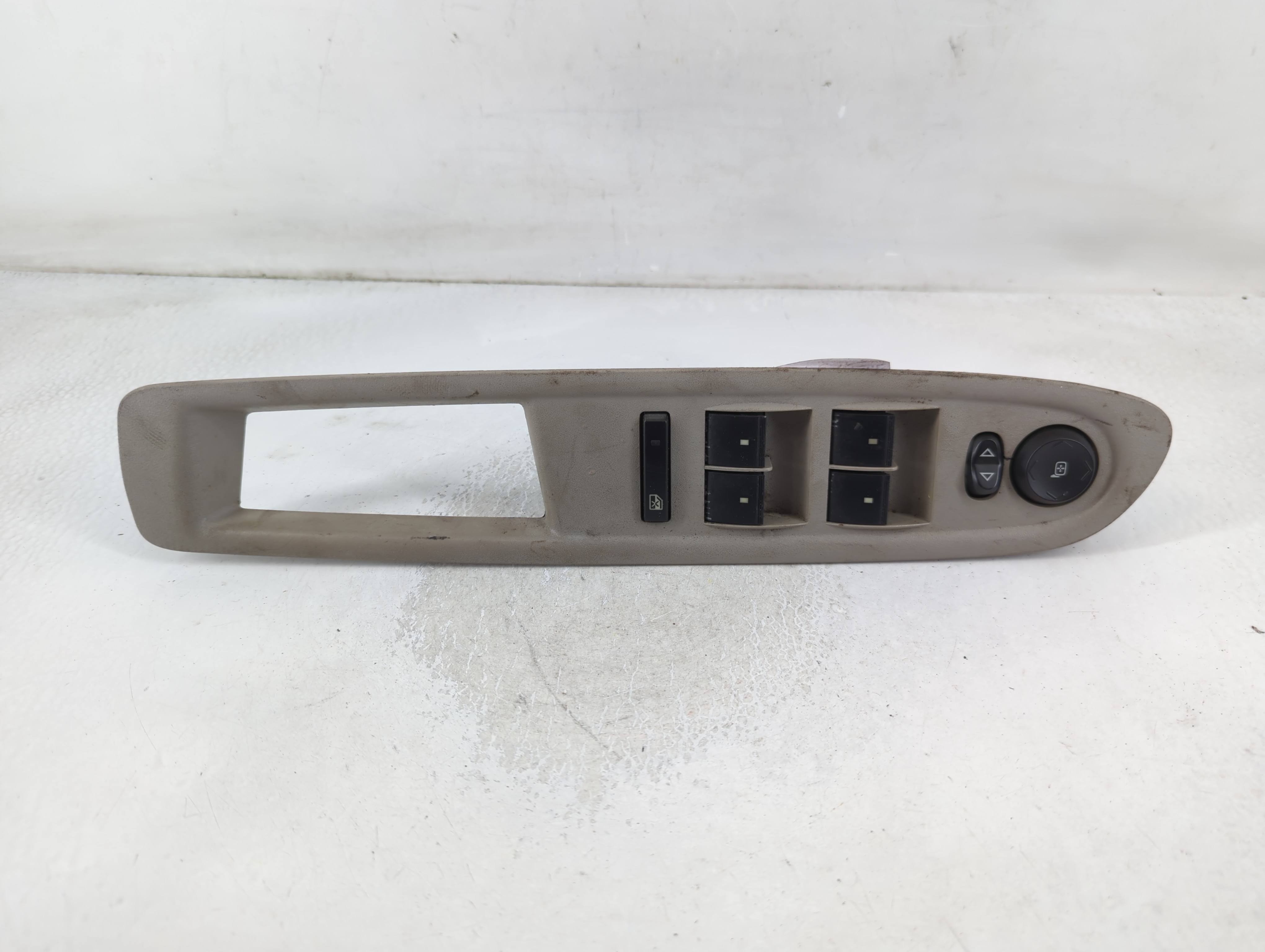 2009-2017 Chevrolet Traverse Driver Left Door Master Power Window Switch 850241 - Oemusedautoparts1.com