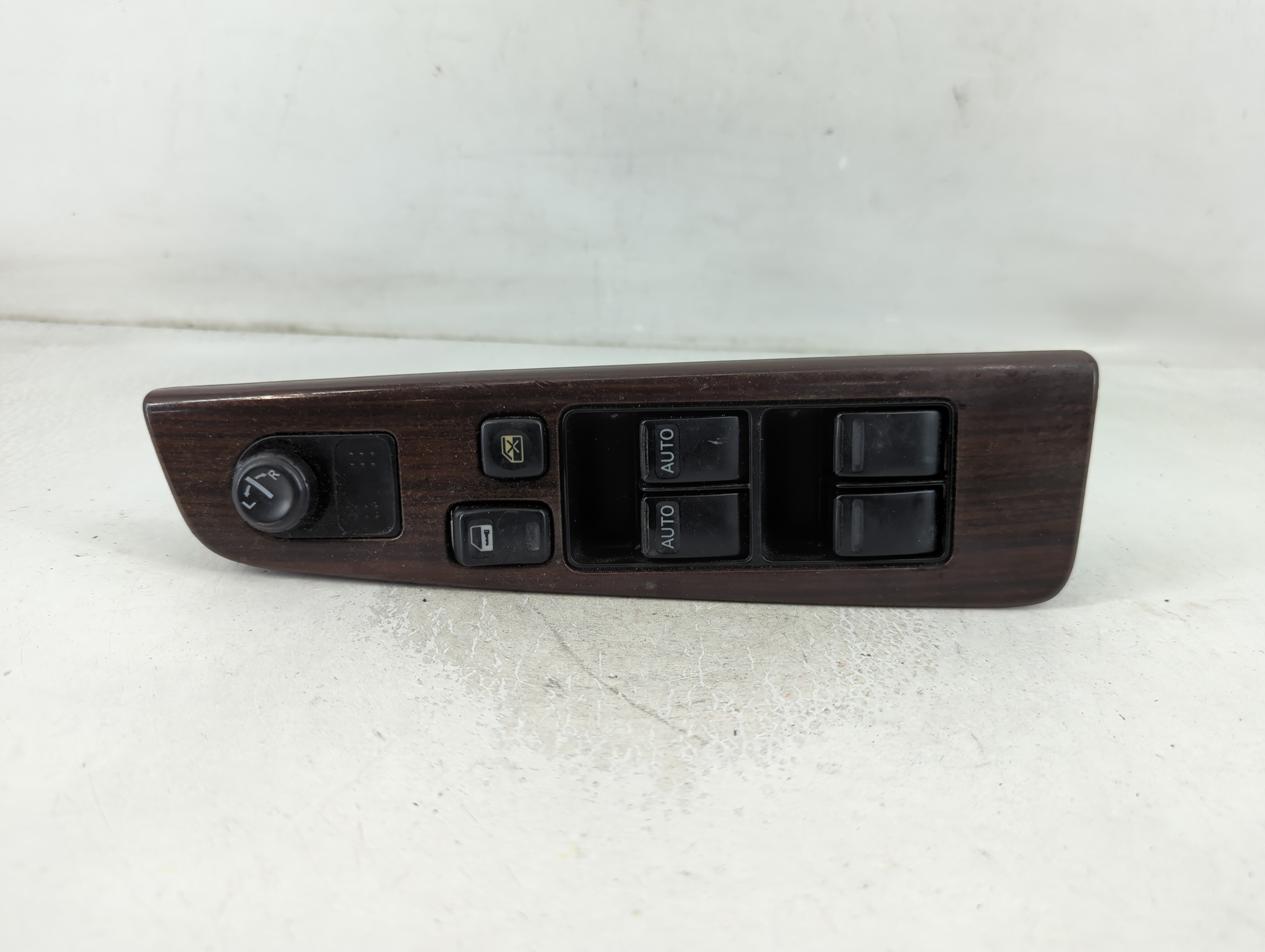 2005-2006 Nissan Altima Driver Left Door Master Power Window Switch 850257 - Oemusedautoparts1.com