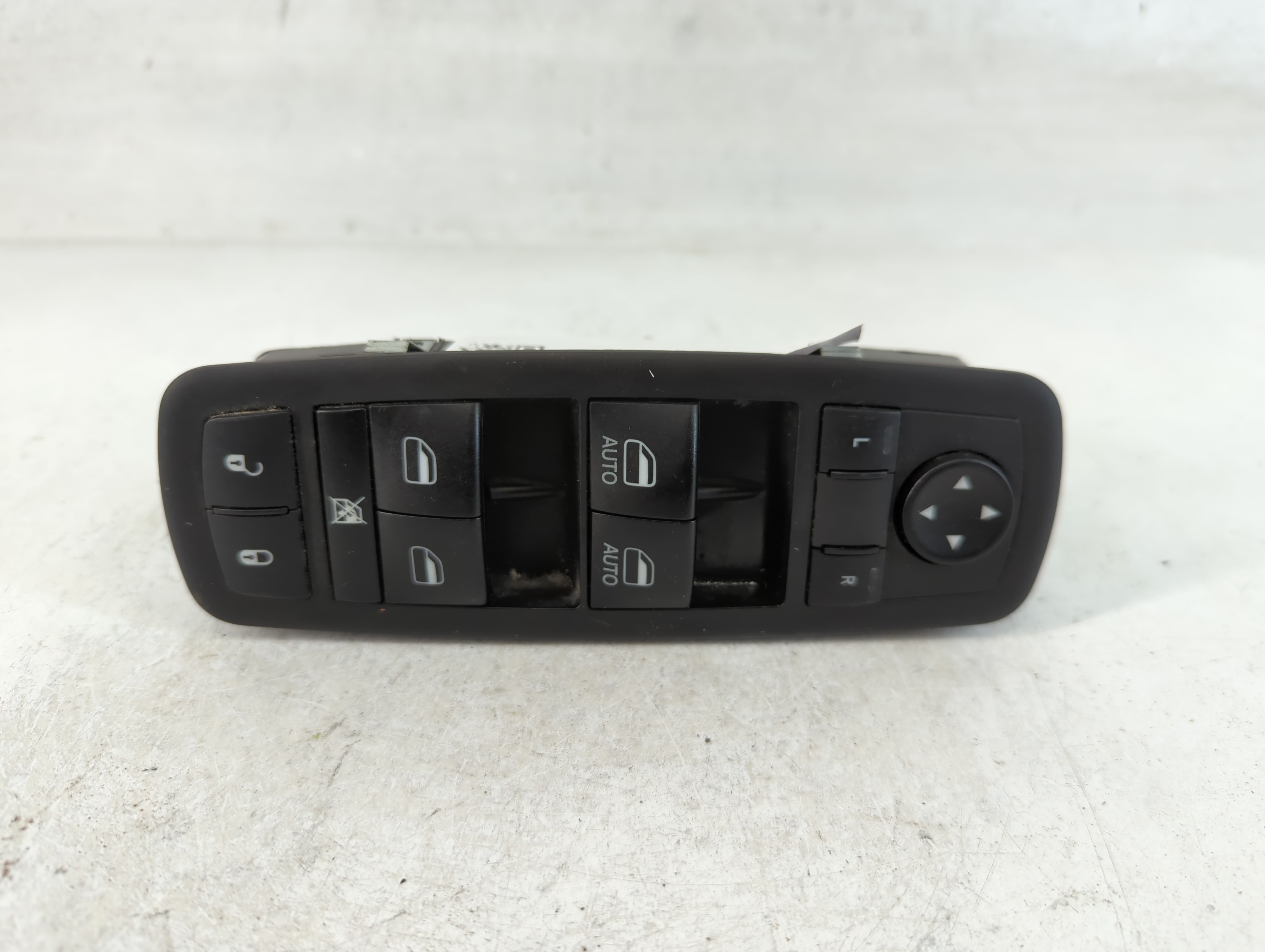 2017-2022 Chrysler Pacifica Driver Left Door Master Power Window Switch 850268 - Oemusedautoparts1.com