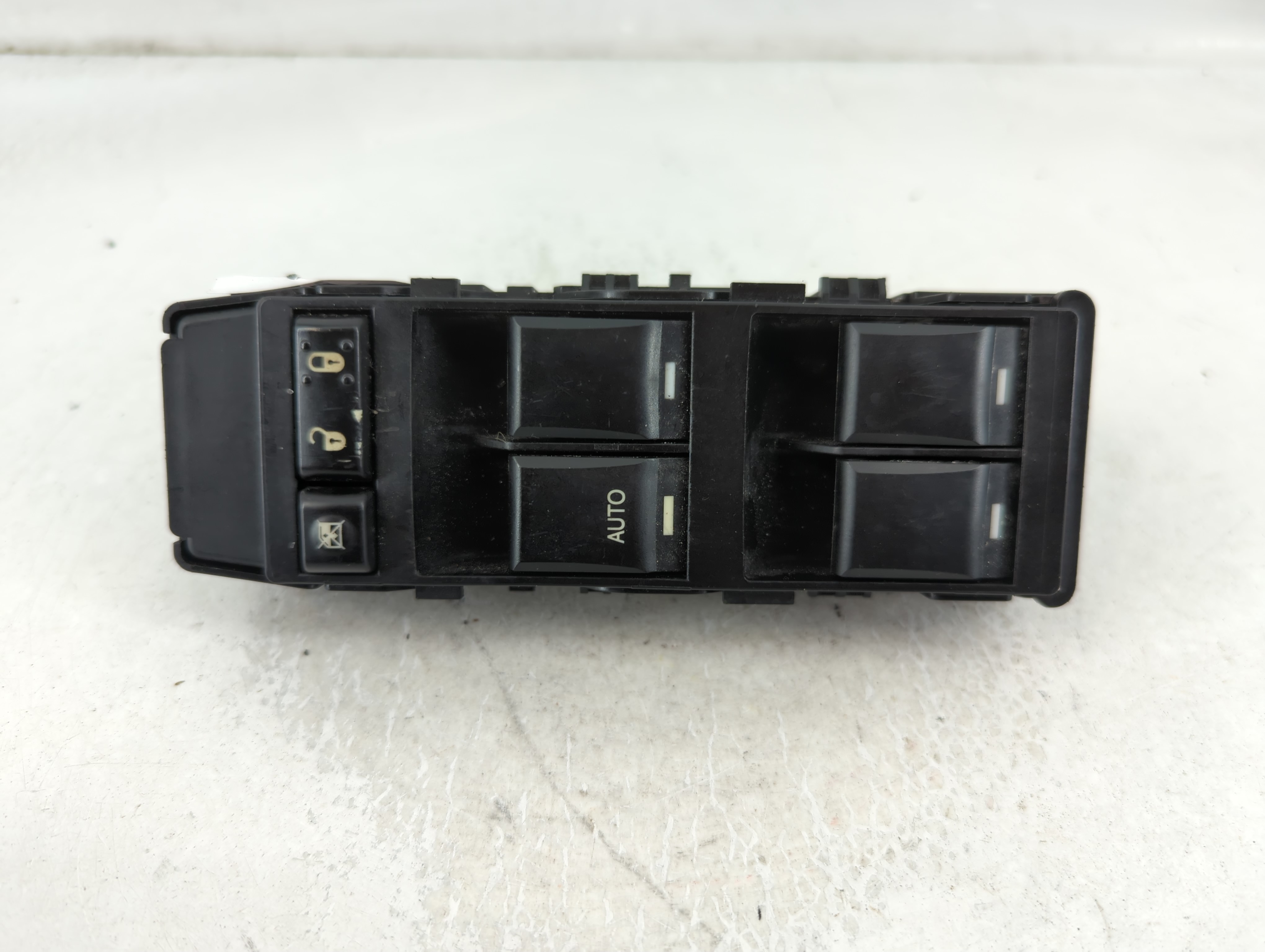 2011-2017 Jeep Patriot Driver Left Door Master Power Window Switch 850301 - Oemusedautoparts1.com