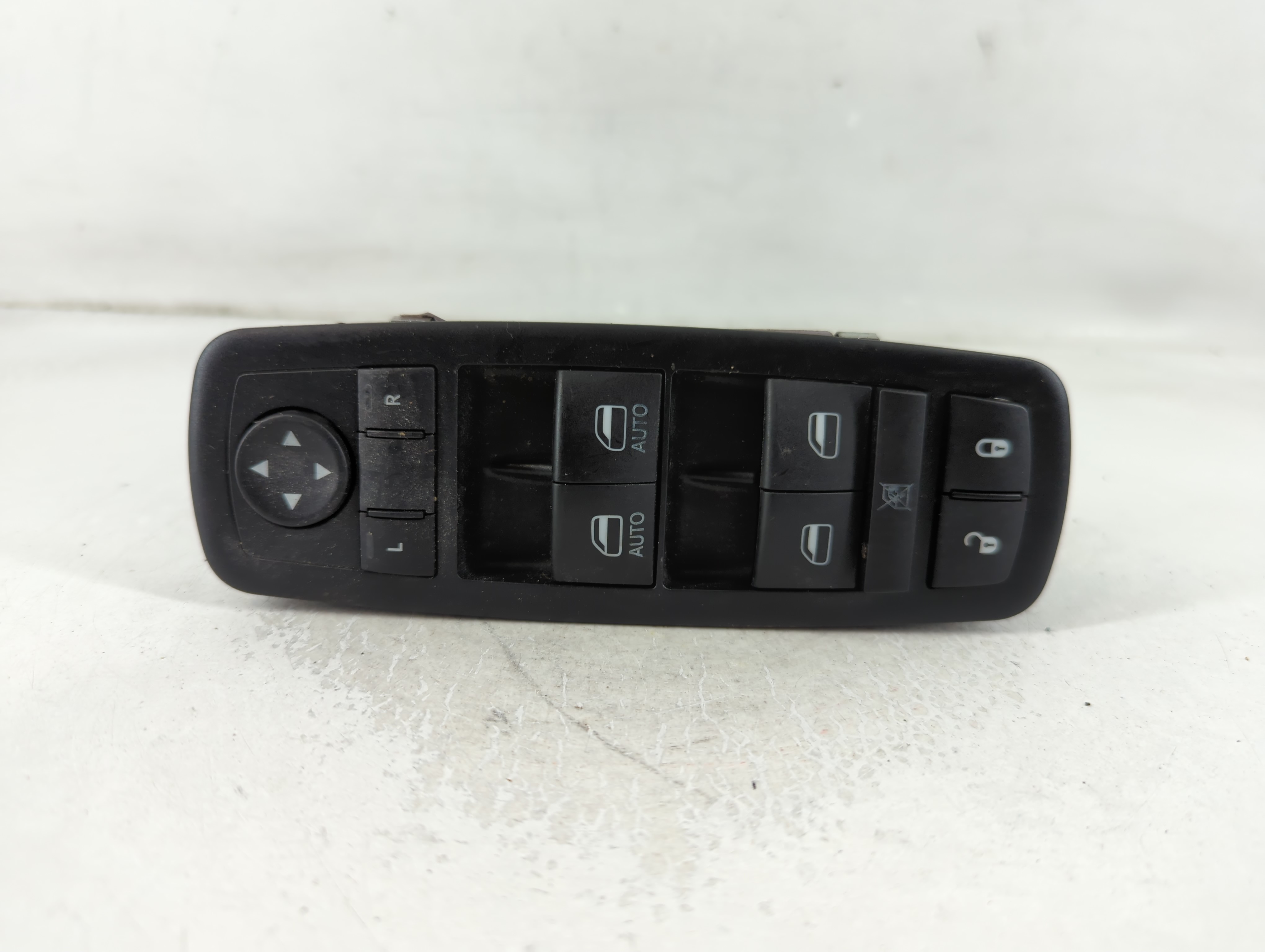 2012 Chrysler Town & Country Driver Left Door Master Power Window Switch 850313 - Oemusedautoparts1.com