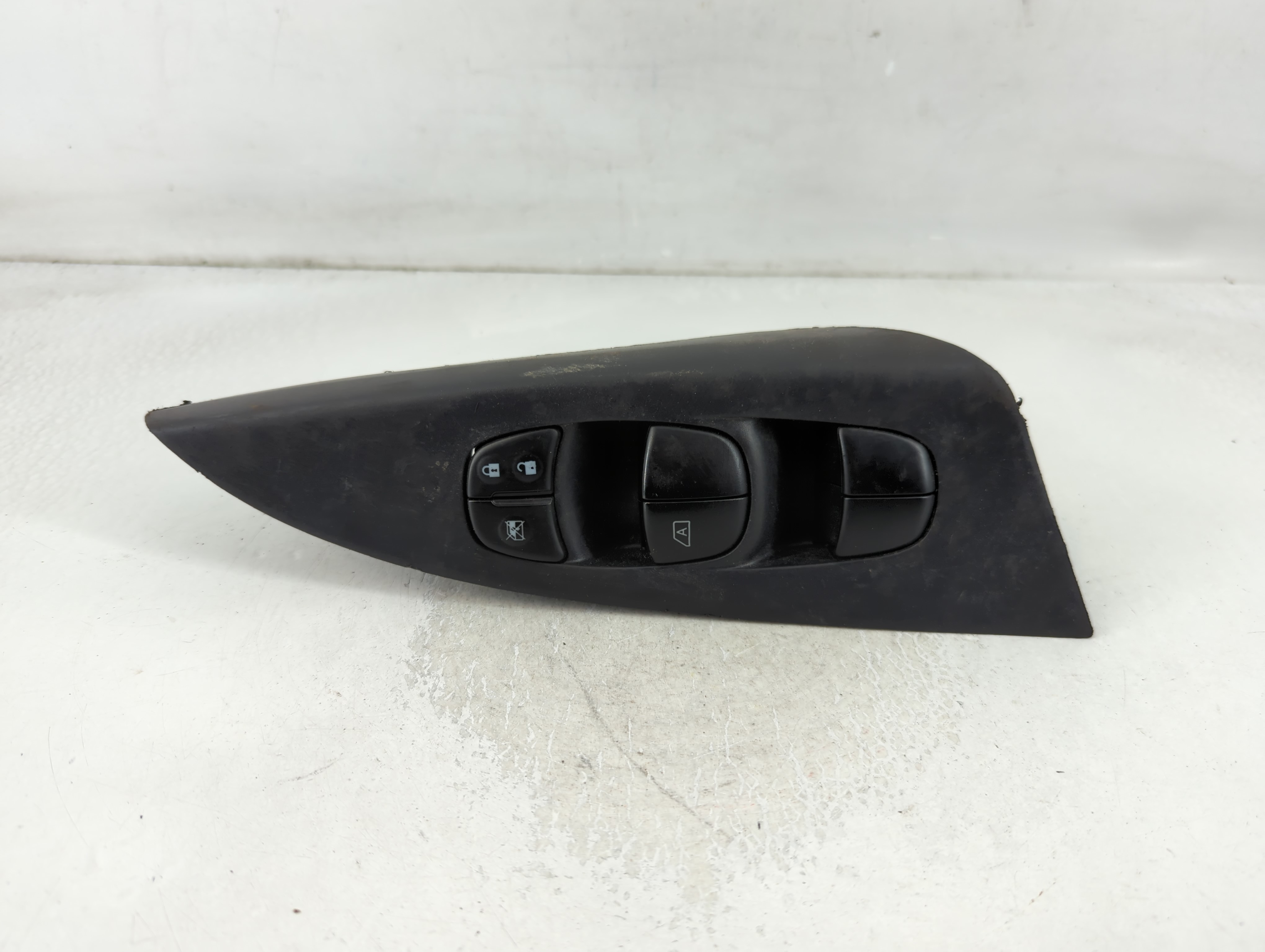 Picture of 2013-2019 Nissan Sentra Driver Left Door Master Power Window Switch 850335