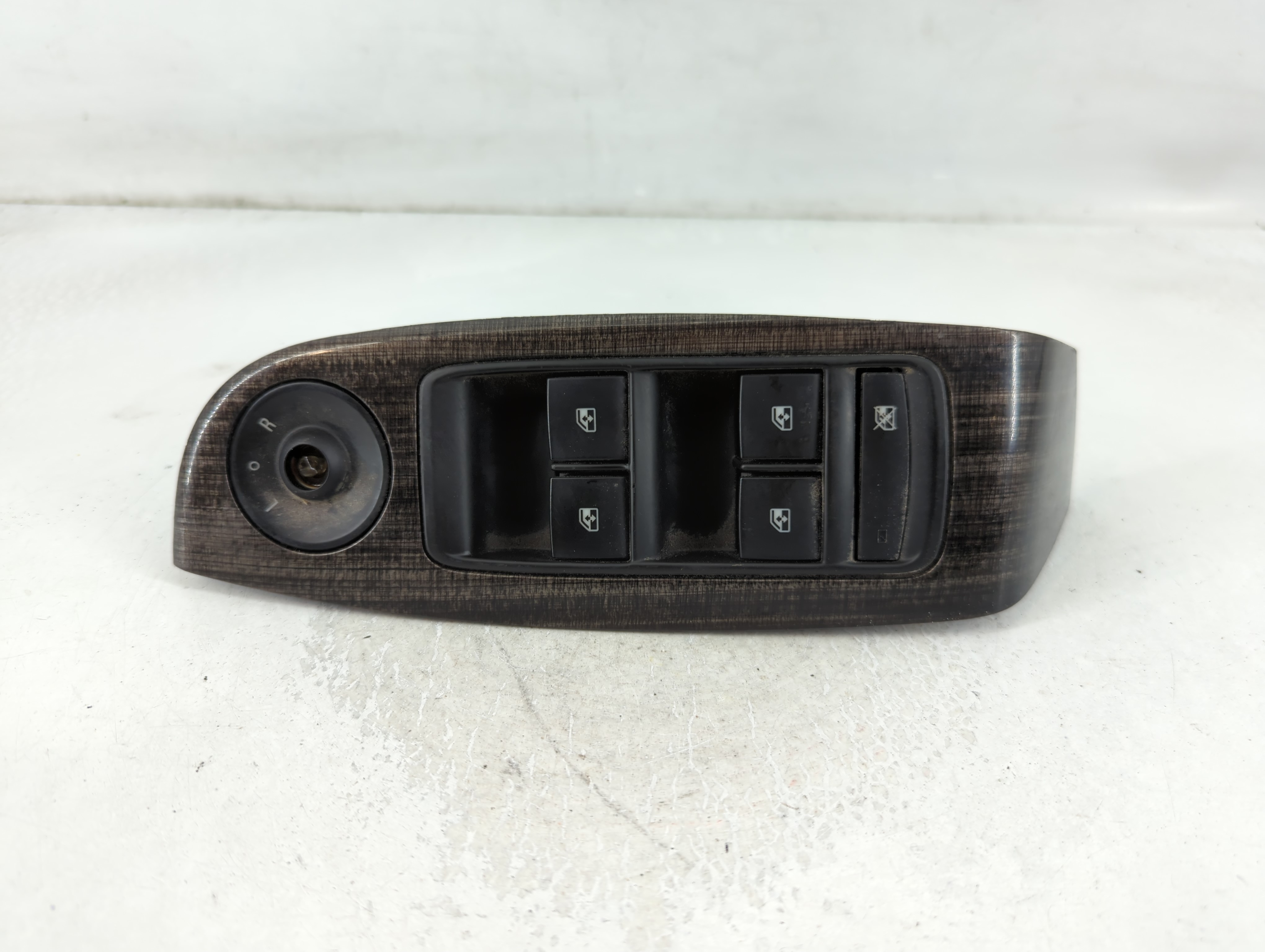 2014-2016 Chevrolet Malibu Driver Left Door Master Power Window Switch 850350 - Oemusedautoparts1.com