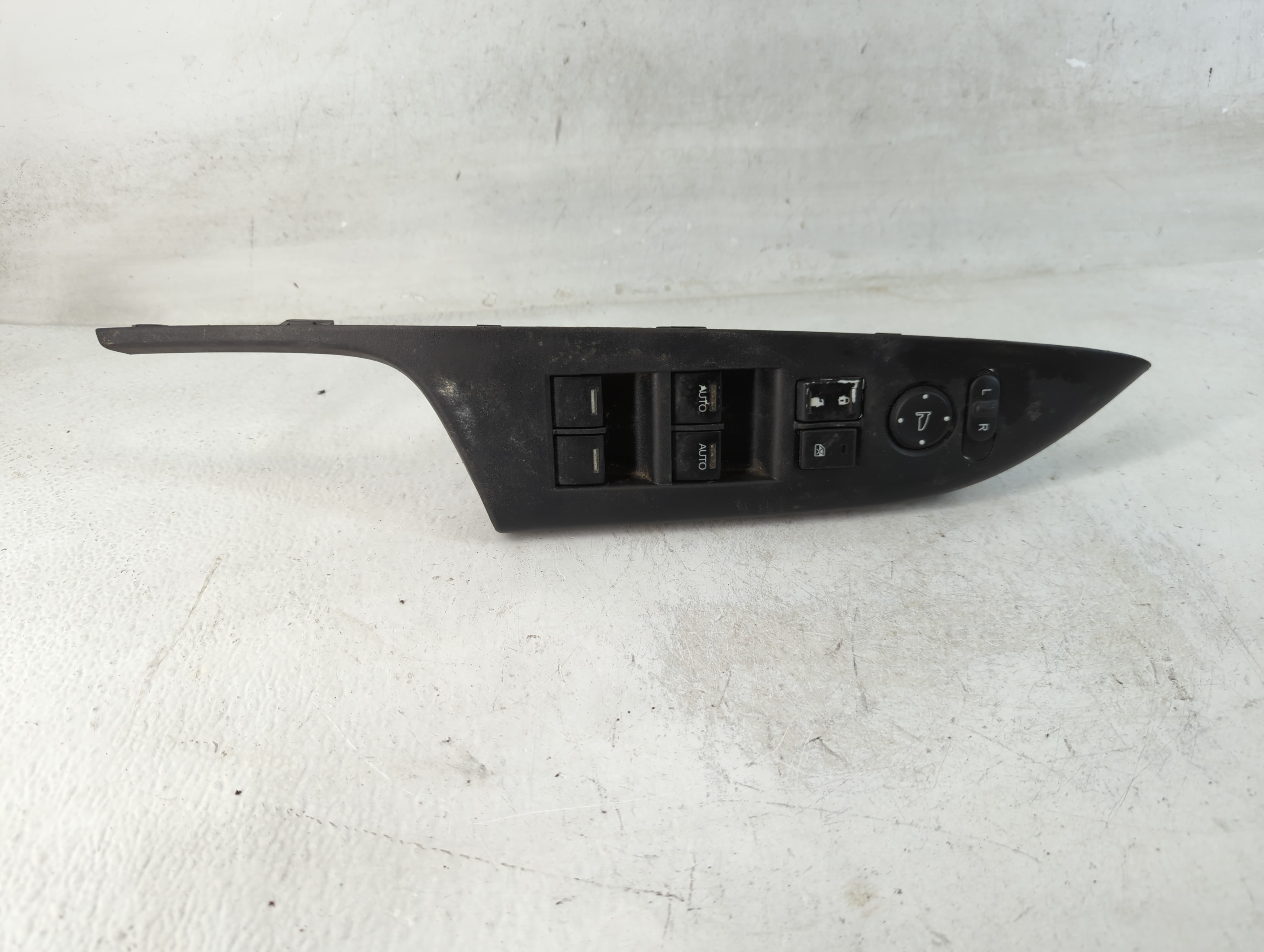 2013-2017 Honda Accord Driver Left Door Master Power Window Switch 850381 - Oemusedautoparts1.com
