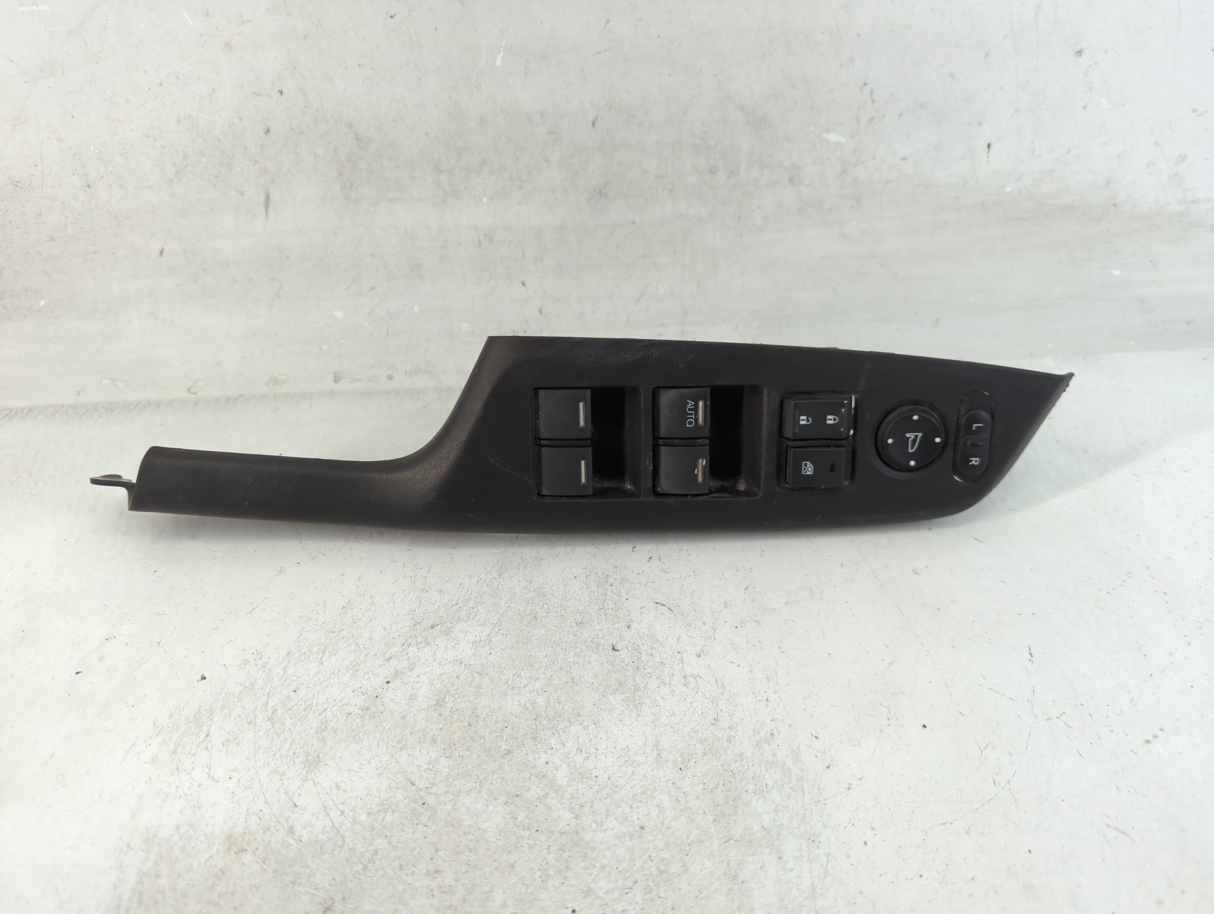 Picture of 2013-2017 Honda Accord Driver Left Door Master Power Window Switch 850445