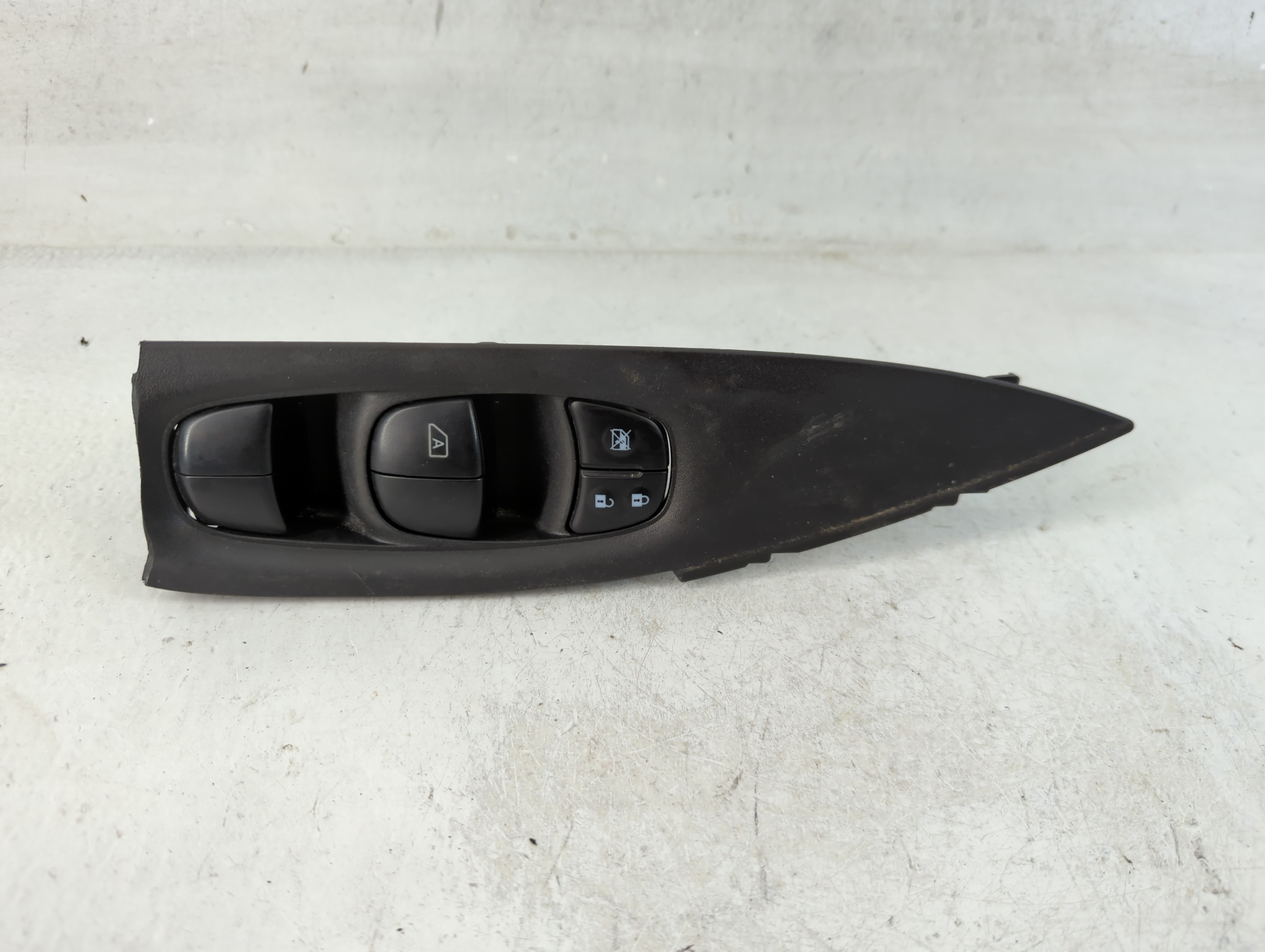 2017-2022 Nissan Rogue Sport Driver Left Door Master Power Window Switch 850458 - Oemusedautoparts1.com