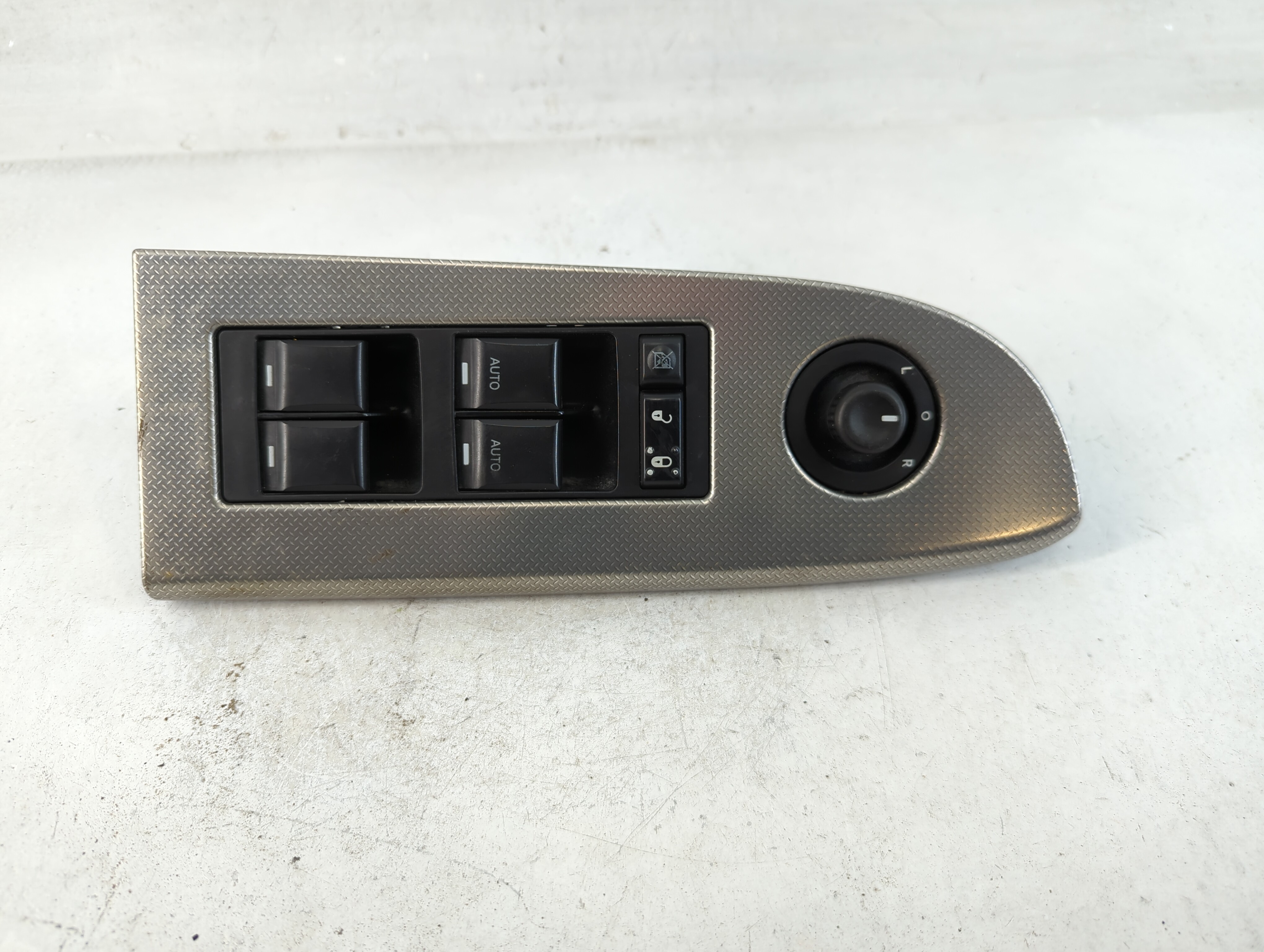 2006-2010 Jeep Grand Cherokee Driver Left Door Master Power Window Switch 850480 - Oemusedautoparts1.com