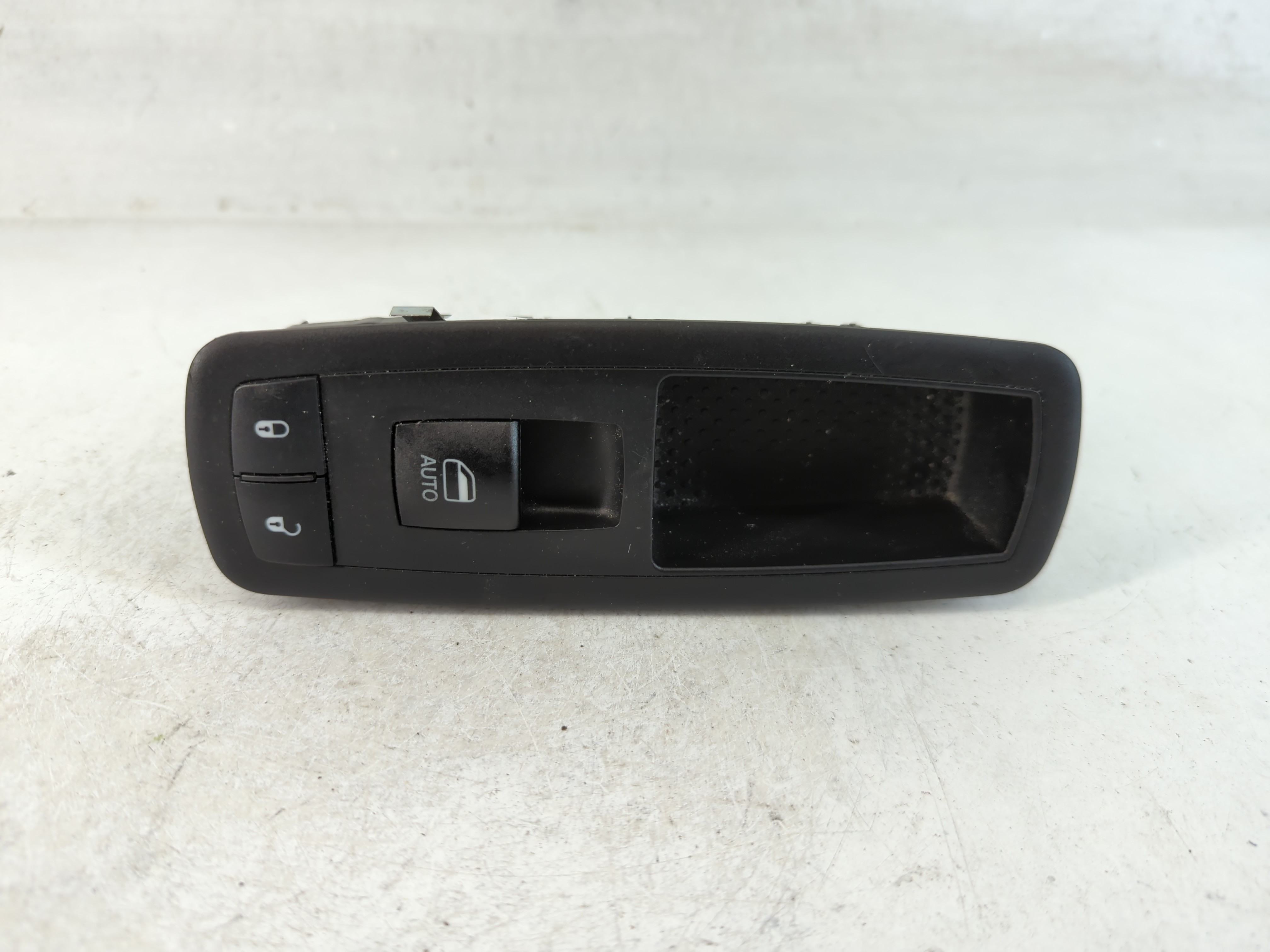 Picture of Dodge Ram 1500 Driver Left Door Master Power Window Switch P68275823ac 850493