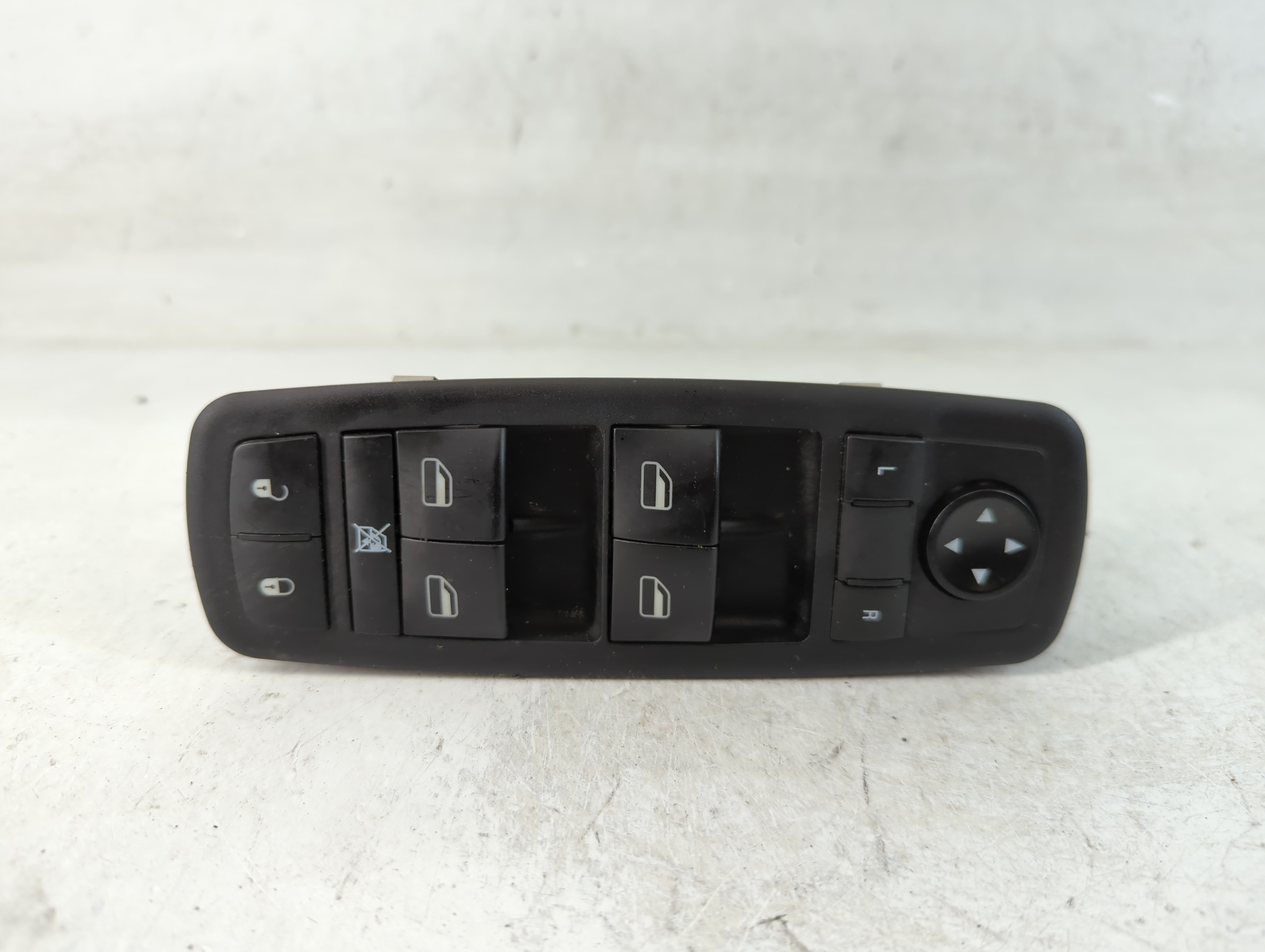 2014-2016 Jeep Cherokee Driver Left Door Master Power Window Switch 850499 - Oemusedautoparts1.com