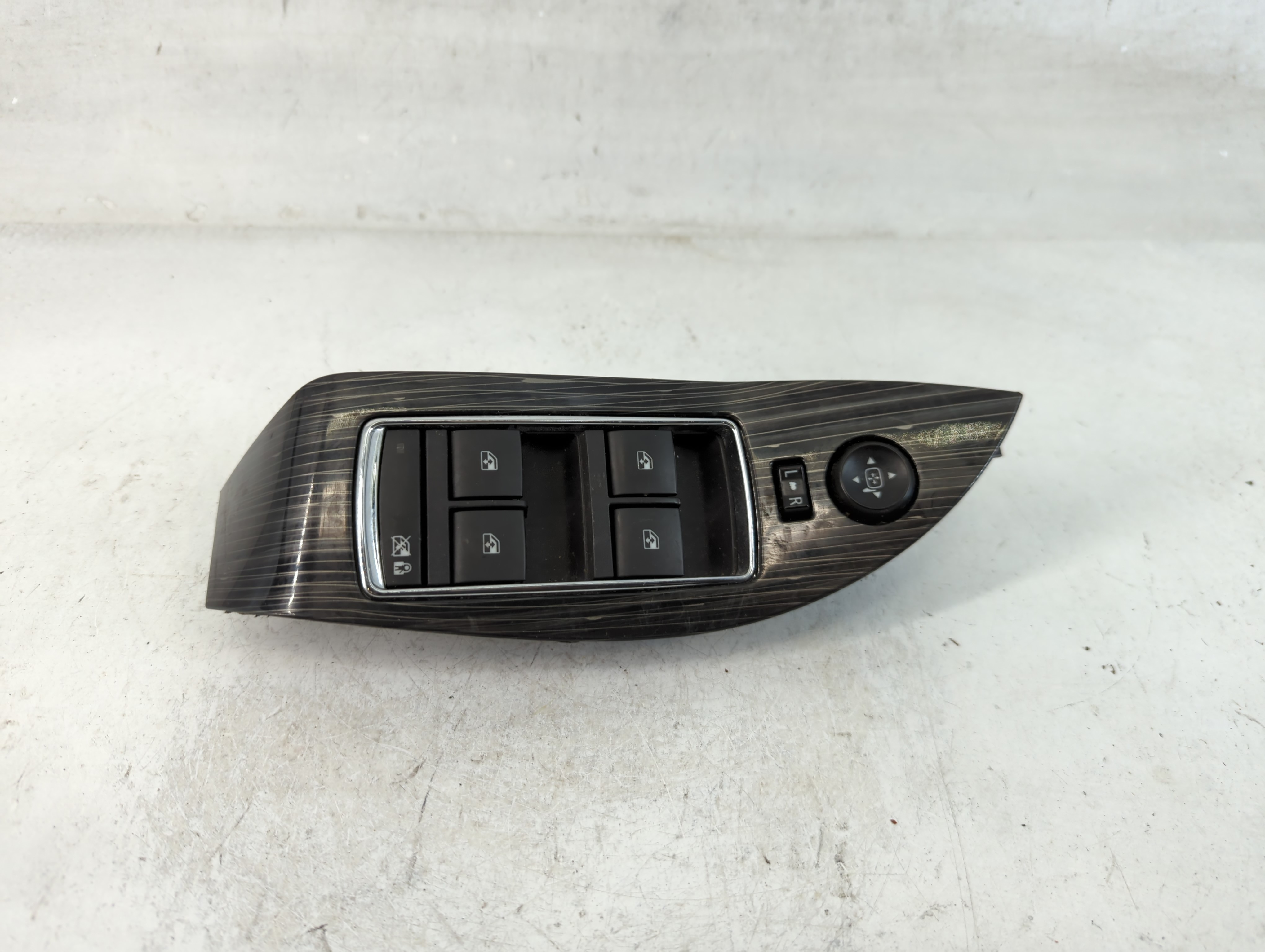 Picture of 2014-2020 Chevrolet Impala Driver Left Door Master Power Window Switch 850513