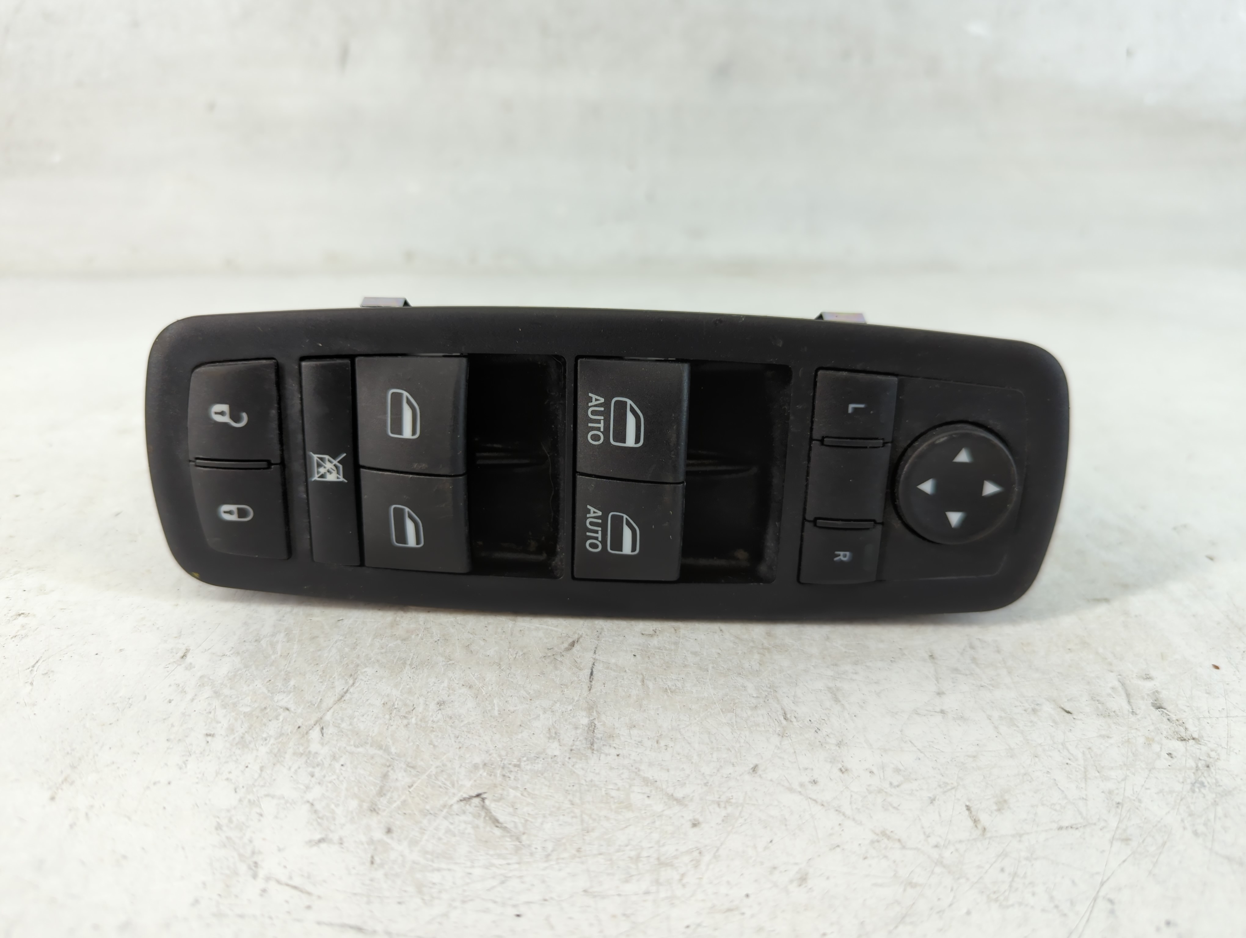2016-2022 Jeep Grand Cherokee Driver Left Door Master Power Window Switch 850517 - Oemusedautoparts1.com