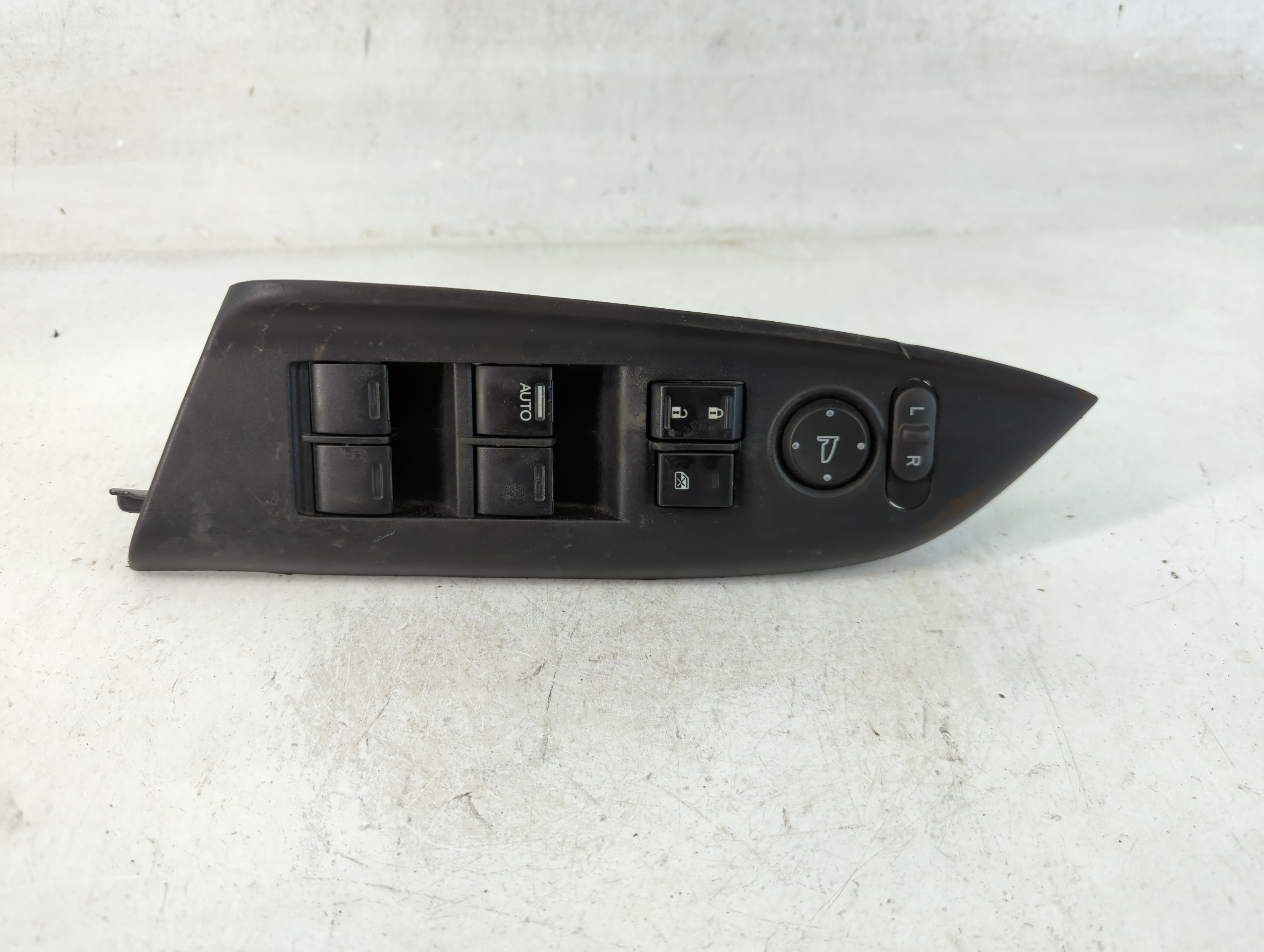 Picture of 2015-2020 Honda Fit Driver Left Door Master Power Window Switch 850522