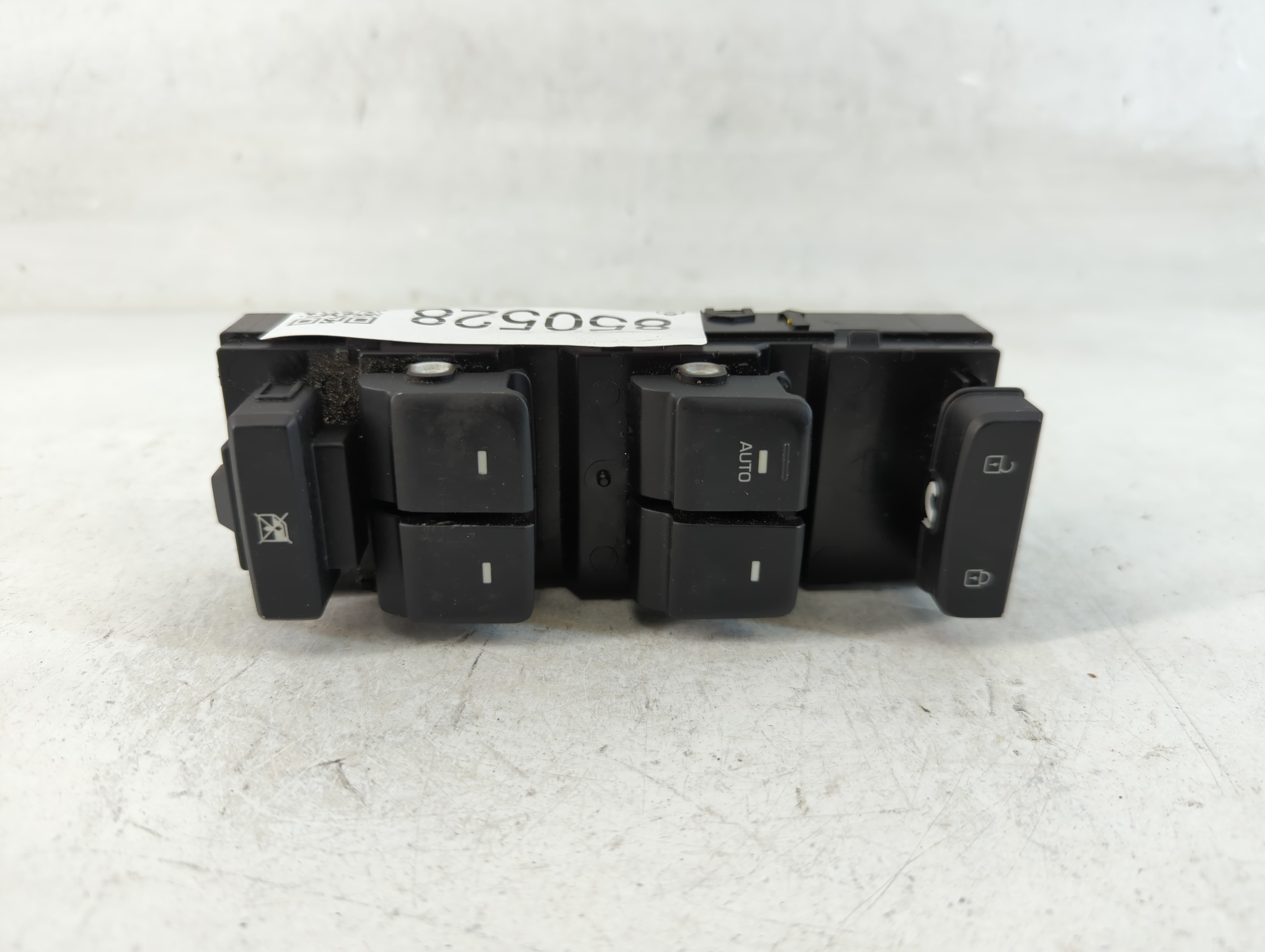 Picture of 2011-2015 Hyundai Sonata Driver Left Door Master Power Window Switch 850528