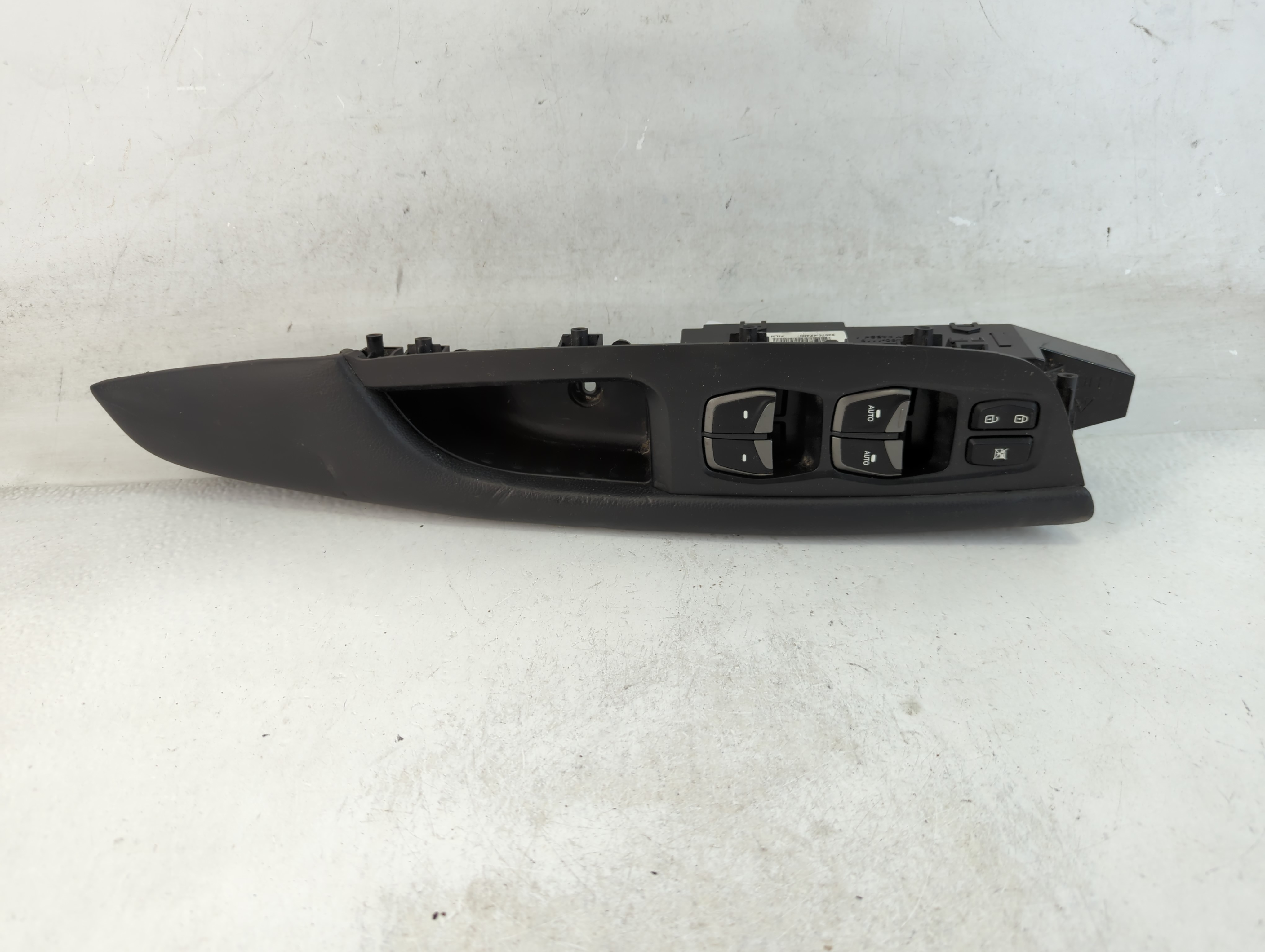 Hyundai Santa Fe Sport Driver Left Door Master Power Window Switch 850569 - Oemusedautoparts1.com