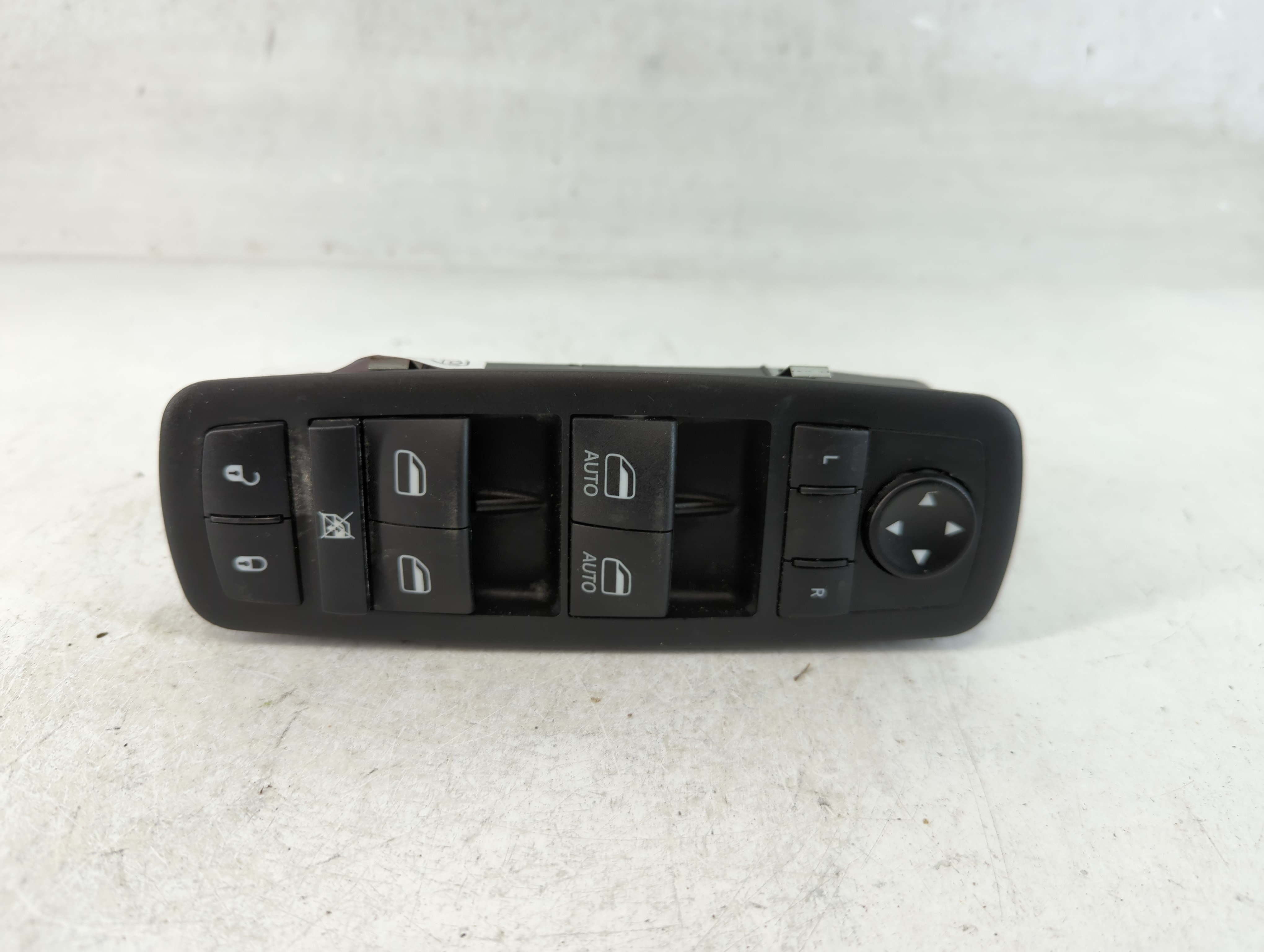 2017-2022 Chrysler Pacifica Driver Left Door Master Power Window Switch 850575 - Oemusedautoparts1.com