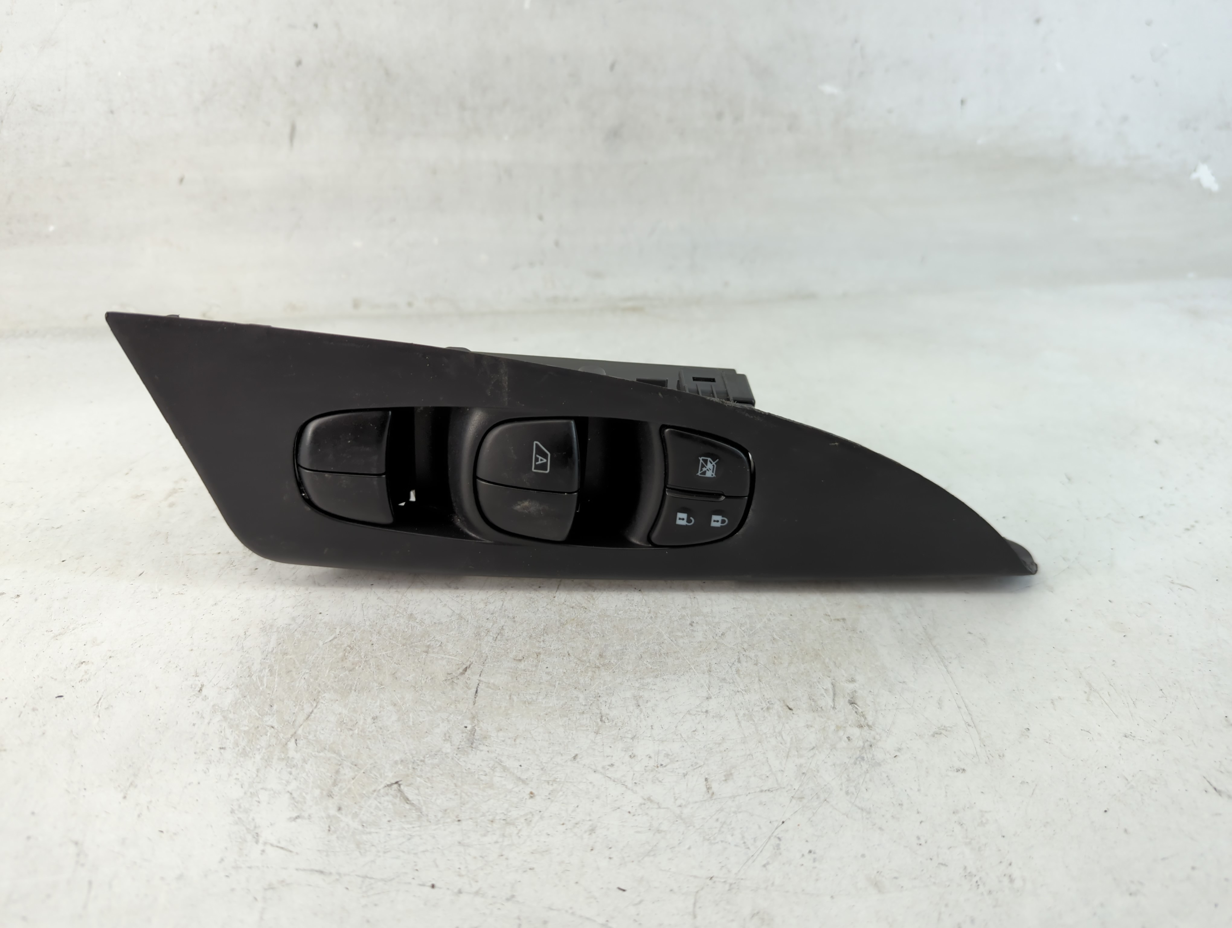 2013-2019 Nissan Sentra Driver Left Door Master Power Window Switch 850588 - Oemusedautoparts1.com