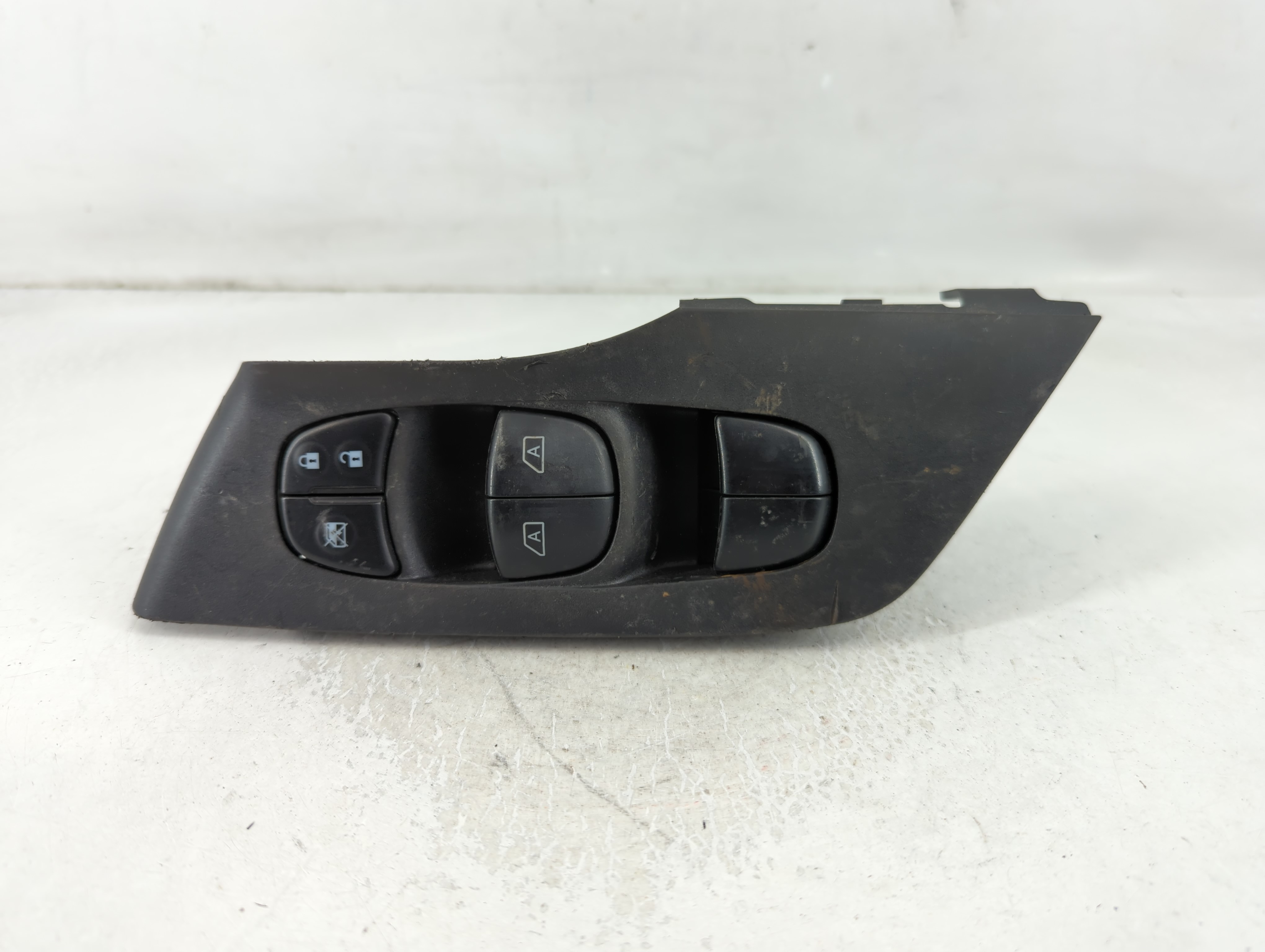 2013-2018 Nissan Altima Driver Left Door Master Power Window Switch 850592 - Oemusedautoparts1.com