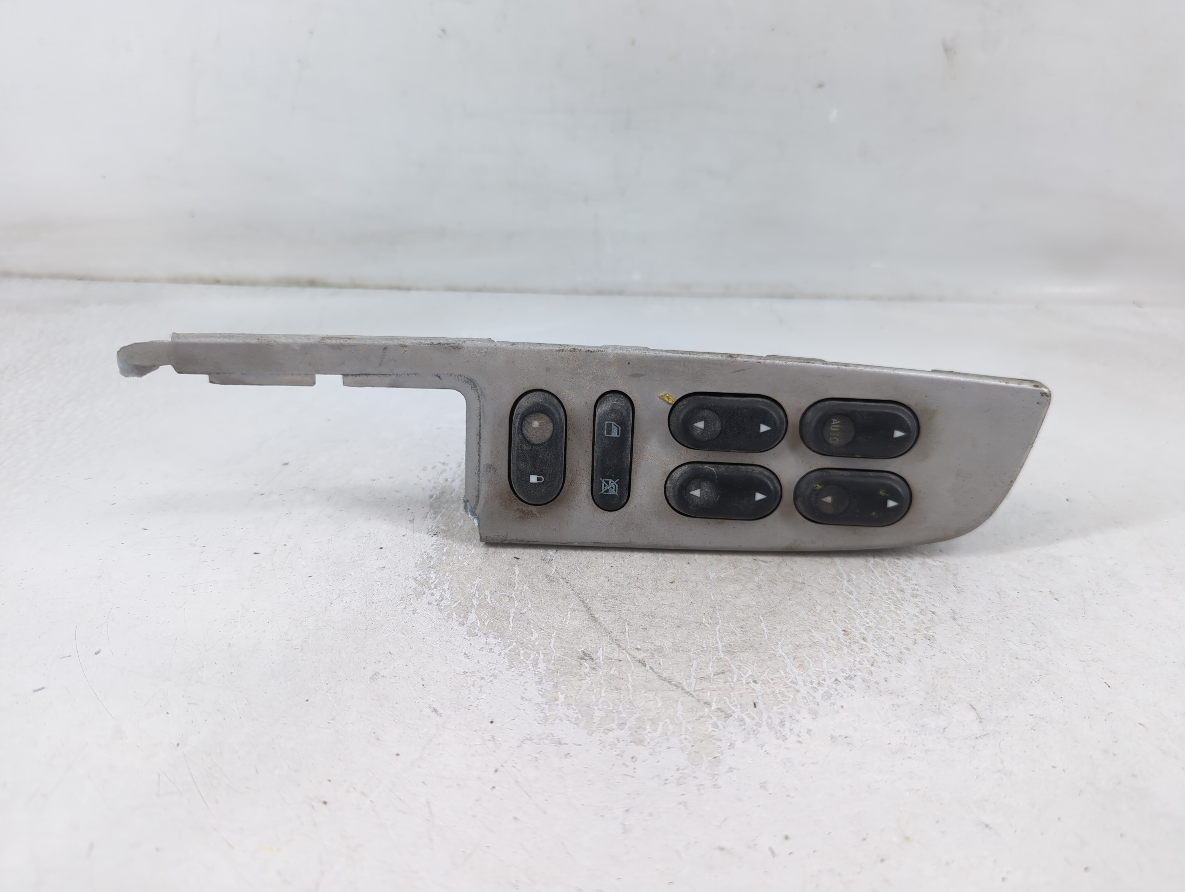 2001-2007 Ford Escape Driver Left Door Master Power Window Switch 850600 - Oemusedautoparts1.com