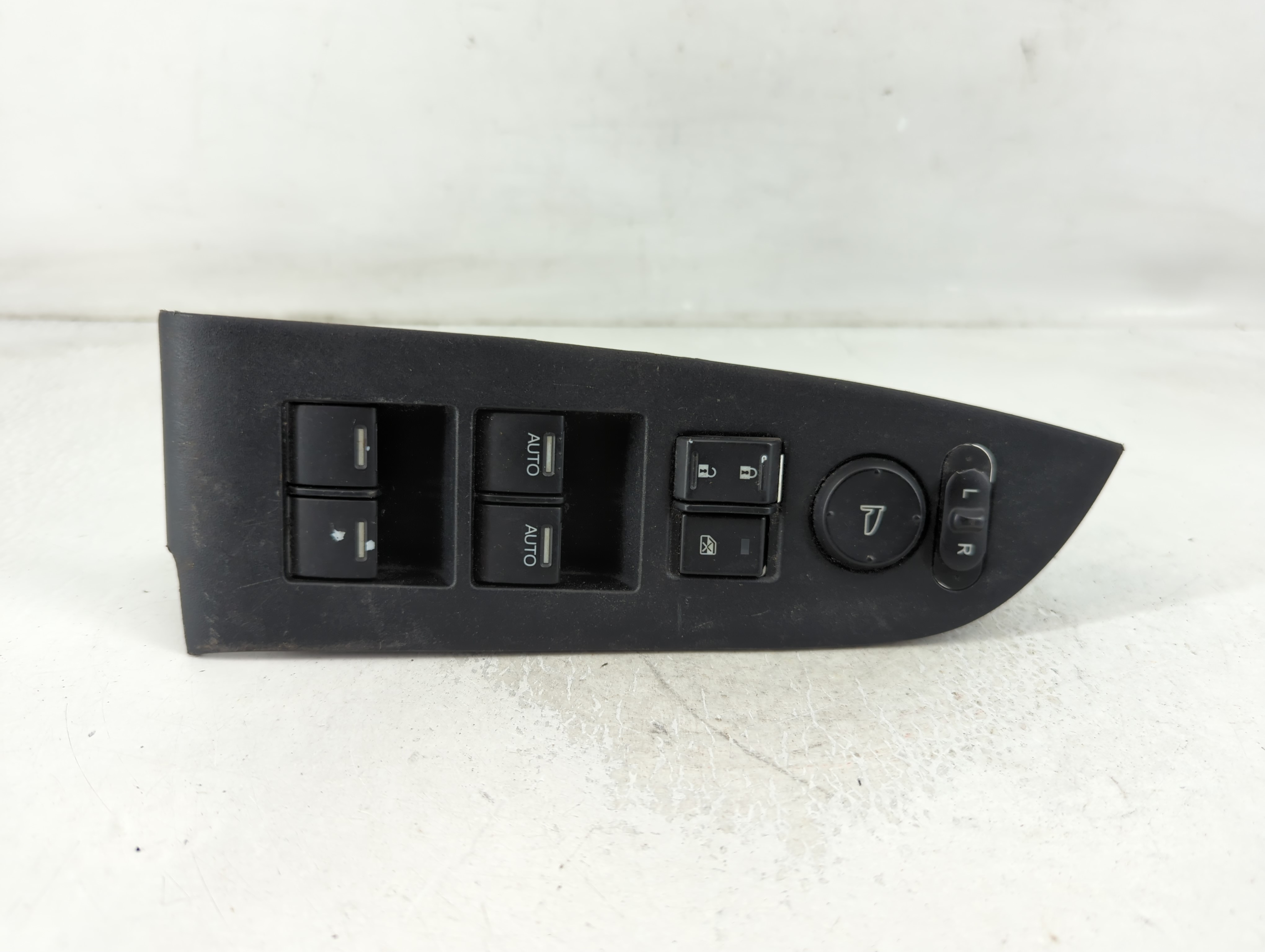 2014-2017 Honda Odyssey Driver Left Door Master Power Window Switch 850606 - Oemusedautoparts1.com