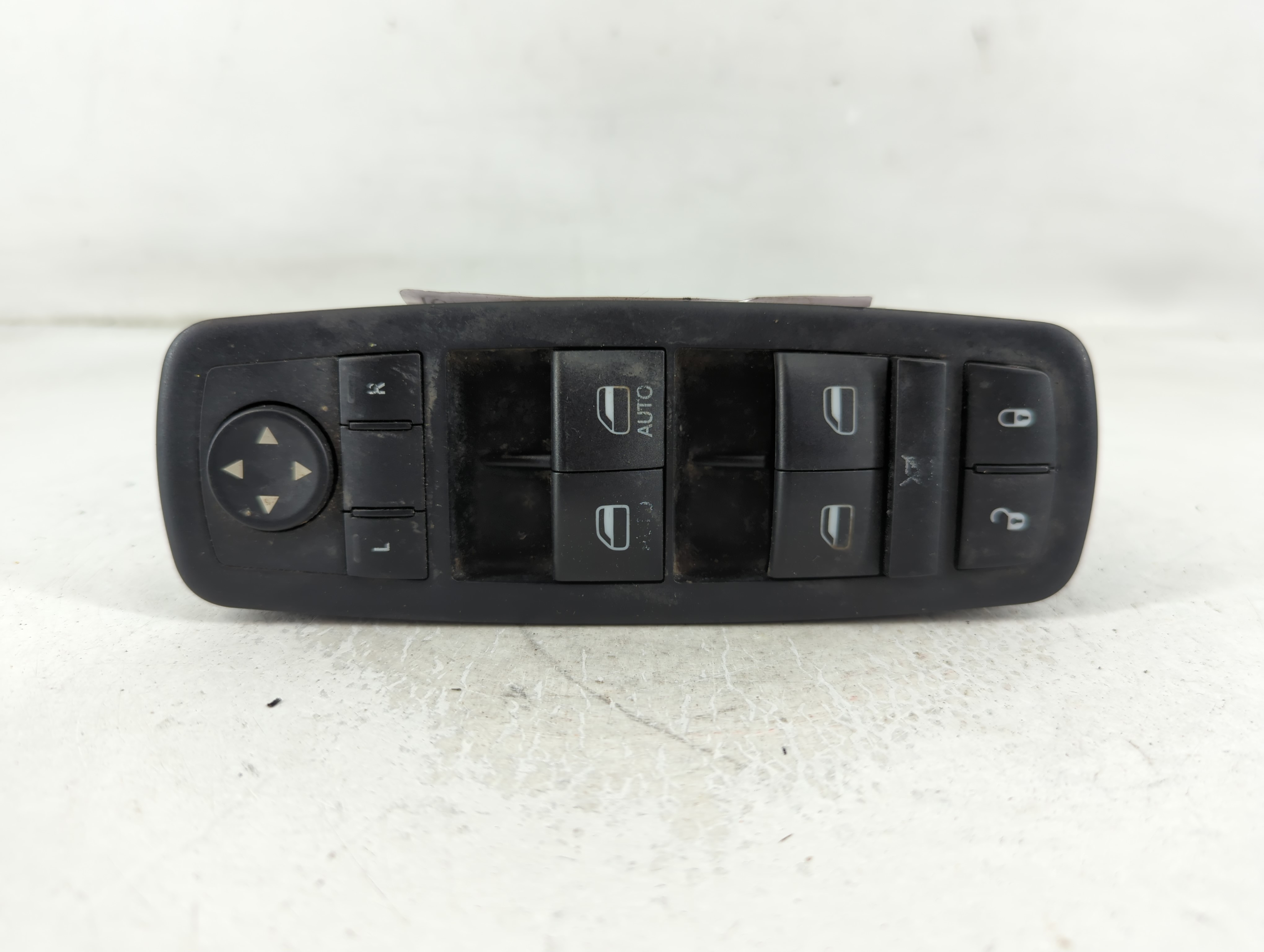 2015-2022 Jeep Cherokee Driver Left Door Master Power Window Switch 850612 - Oemusedautoparts1.com