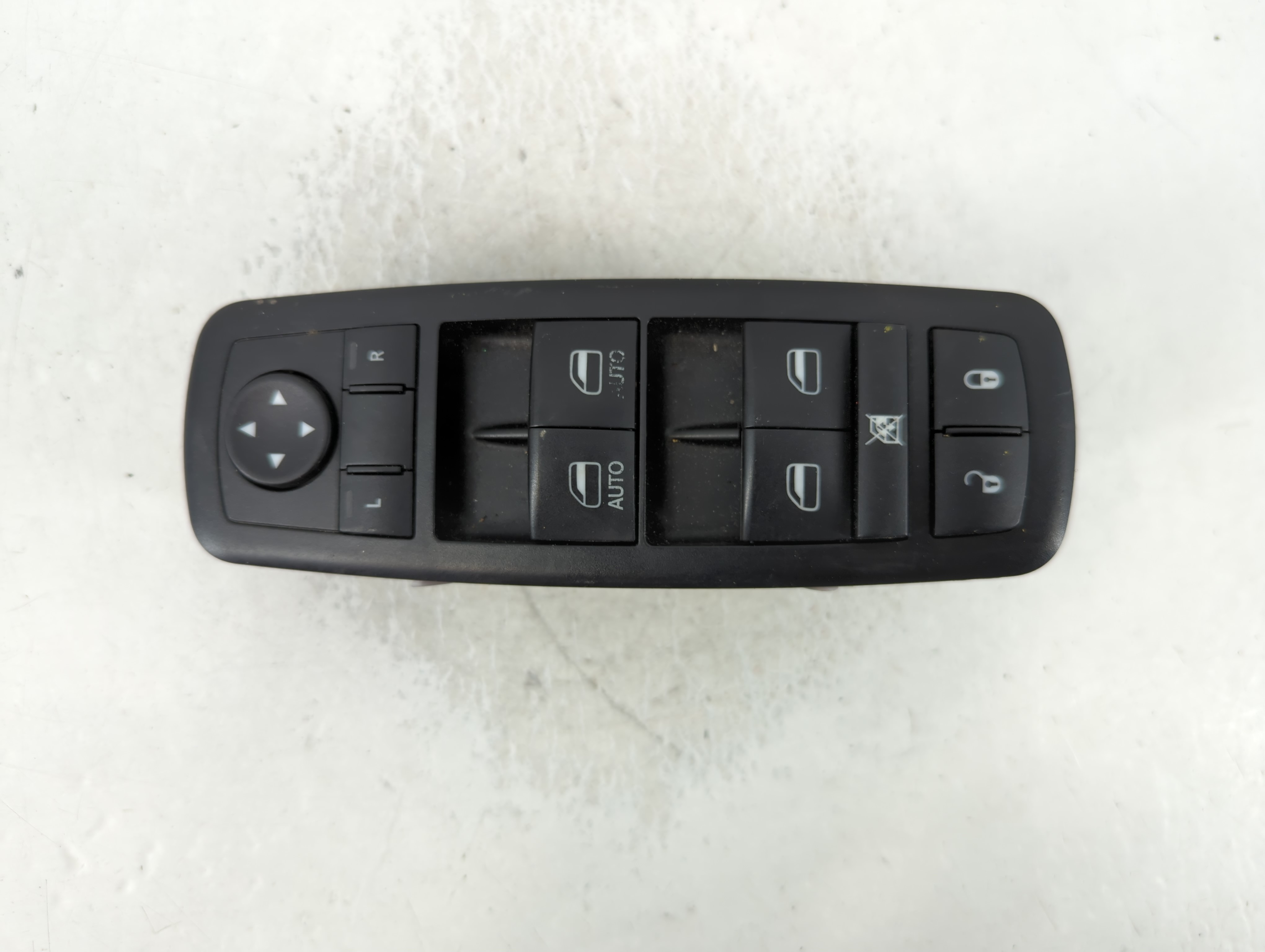 2011-2014 Chrysler 300 Driver Left Door Master Power Window Switch 850671 - Oemusedautoparts1.com