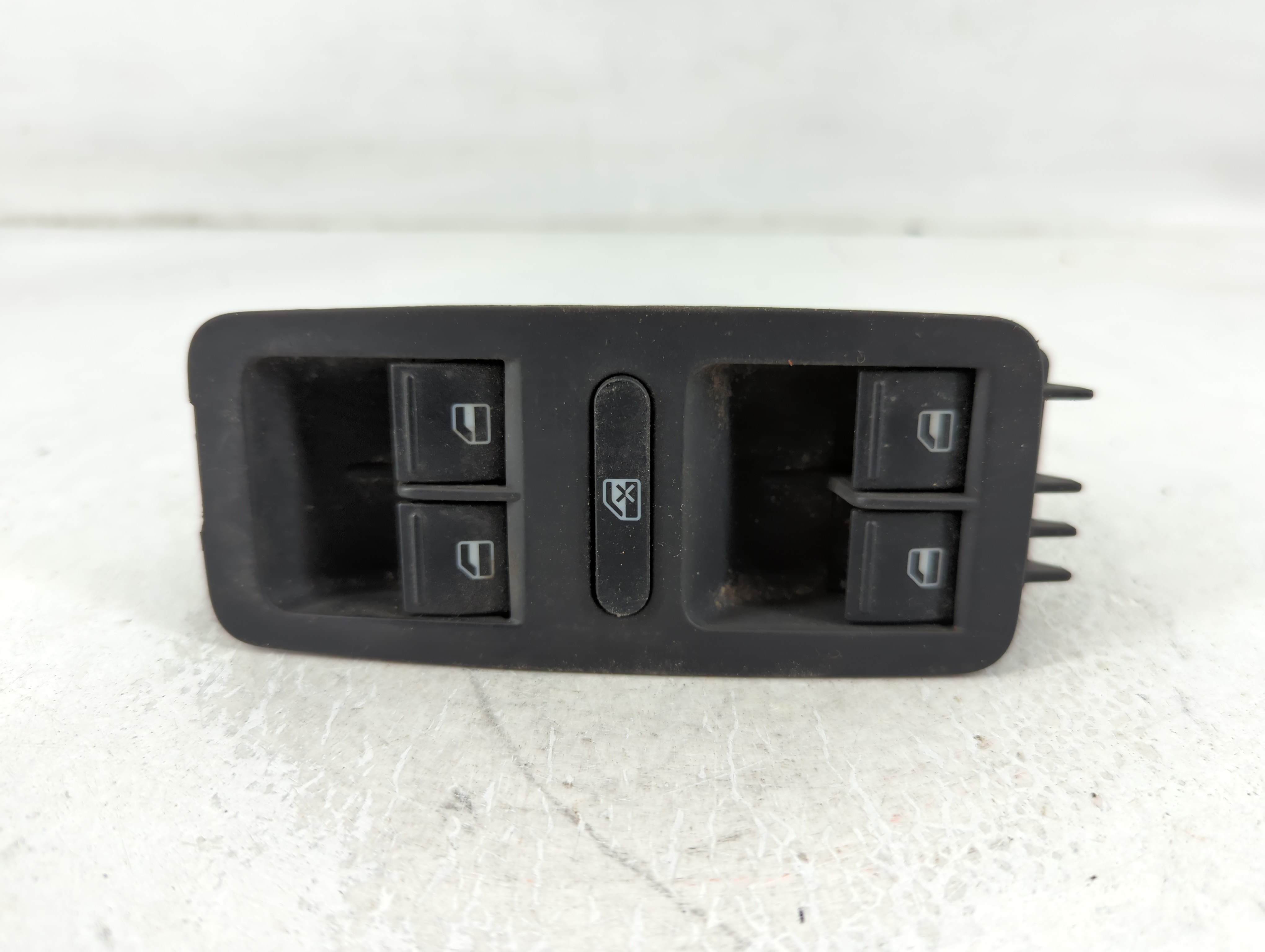 2006-2020 Volkswagen Passat Driver Left Door Master Power Window Switch 850695 - Oemusedautoparts1.com