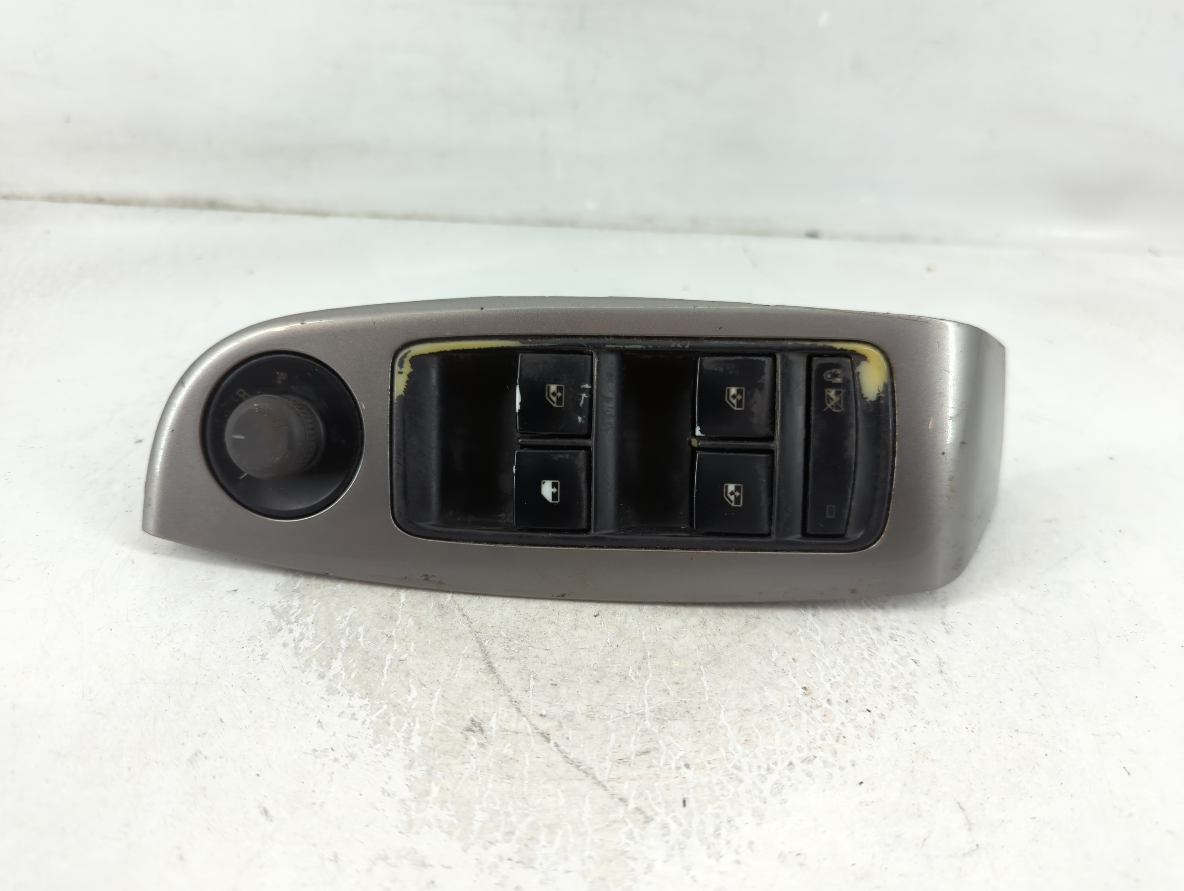 2012-2016 Chevrolet Sonic Driver Left Door Master Power Window Switch 850697 - Oemusedautoparts1.com