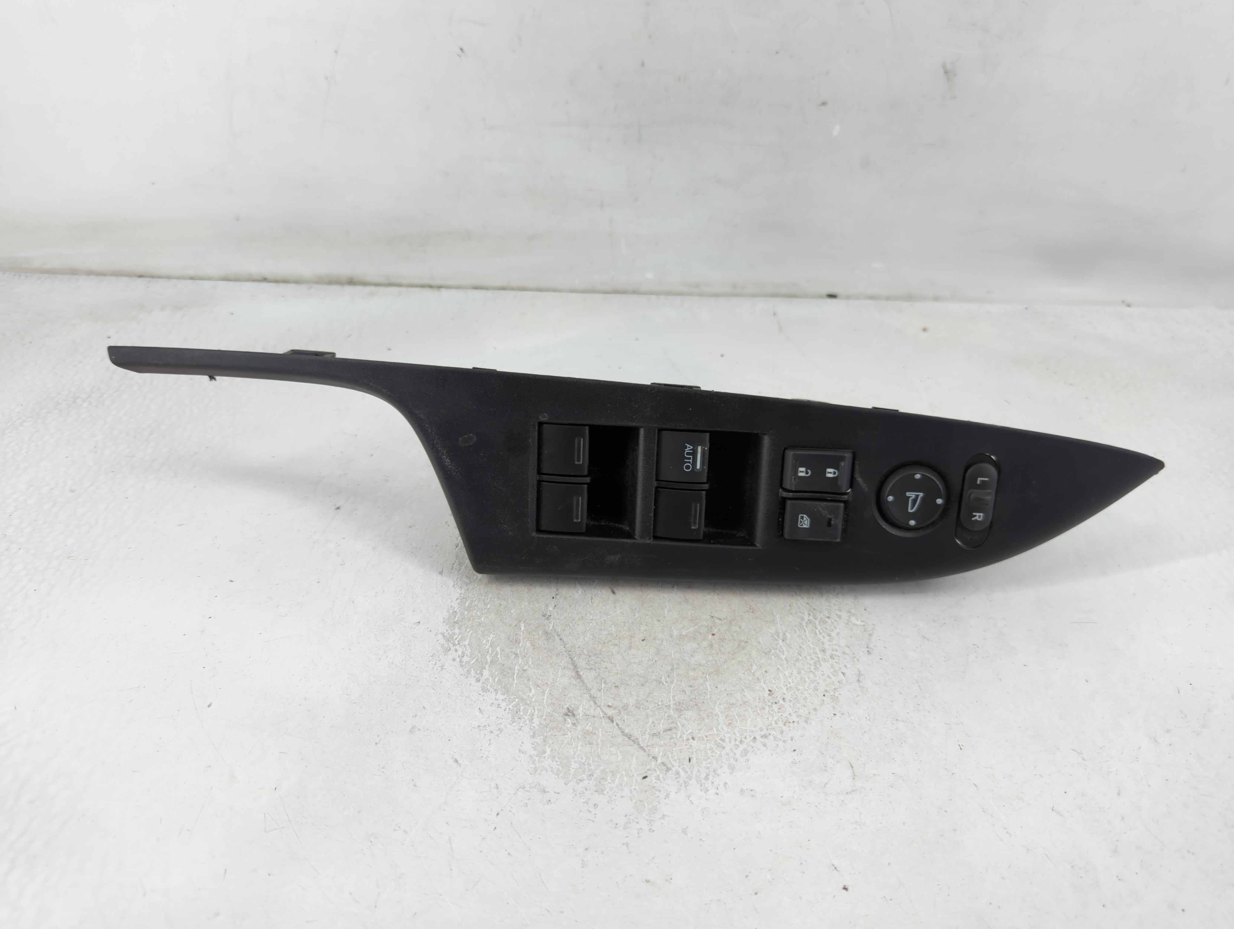 2013-2017 Honda Accord Driver Left Door Master Power Window Switch 850701 - Oemusedautoparts1.com