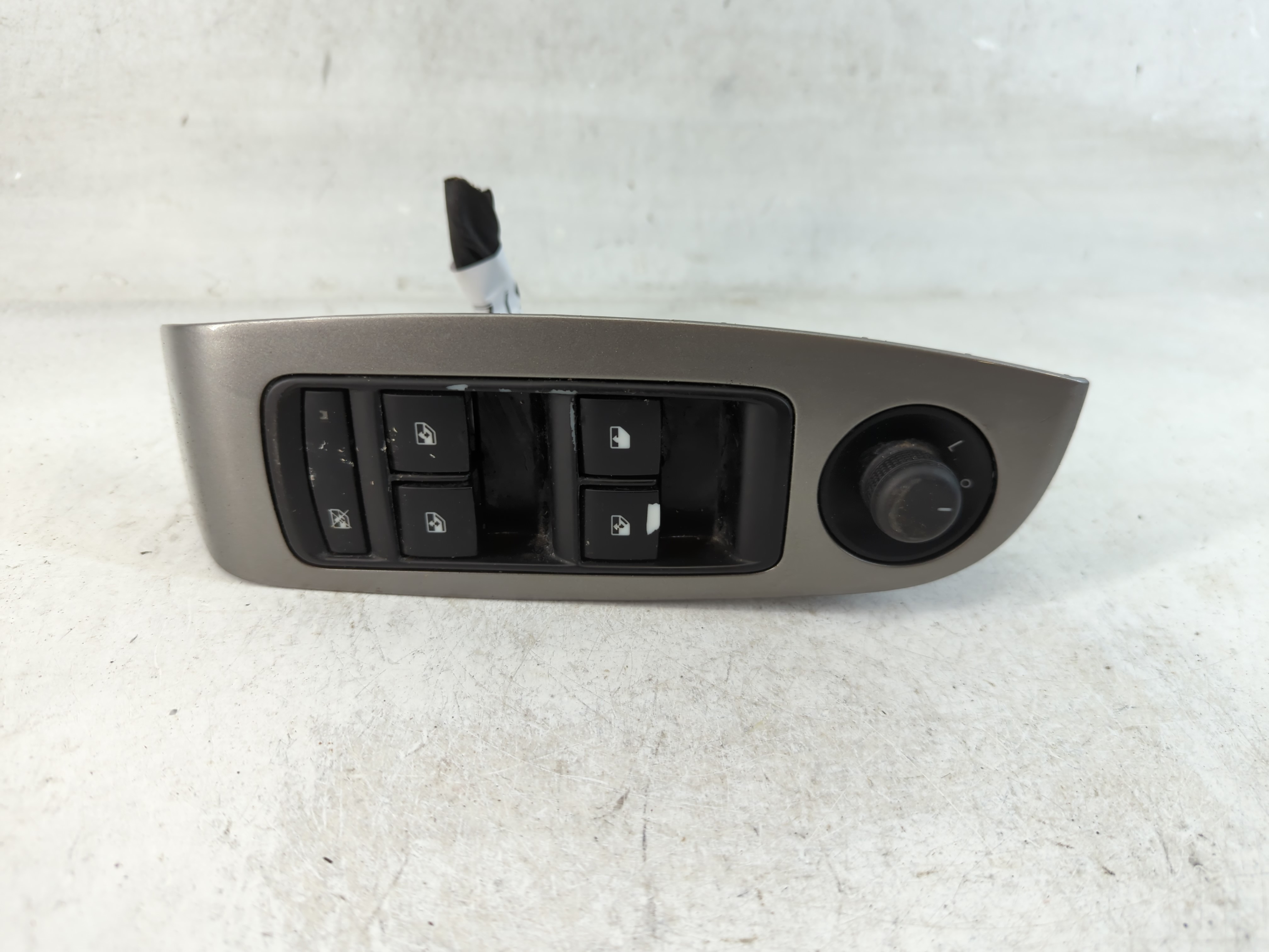 2014-2016 Chevrolet Malibu Driver Left Door Master Power Window Switch 850720 - Oemusedautoparts1.com
