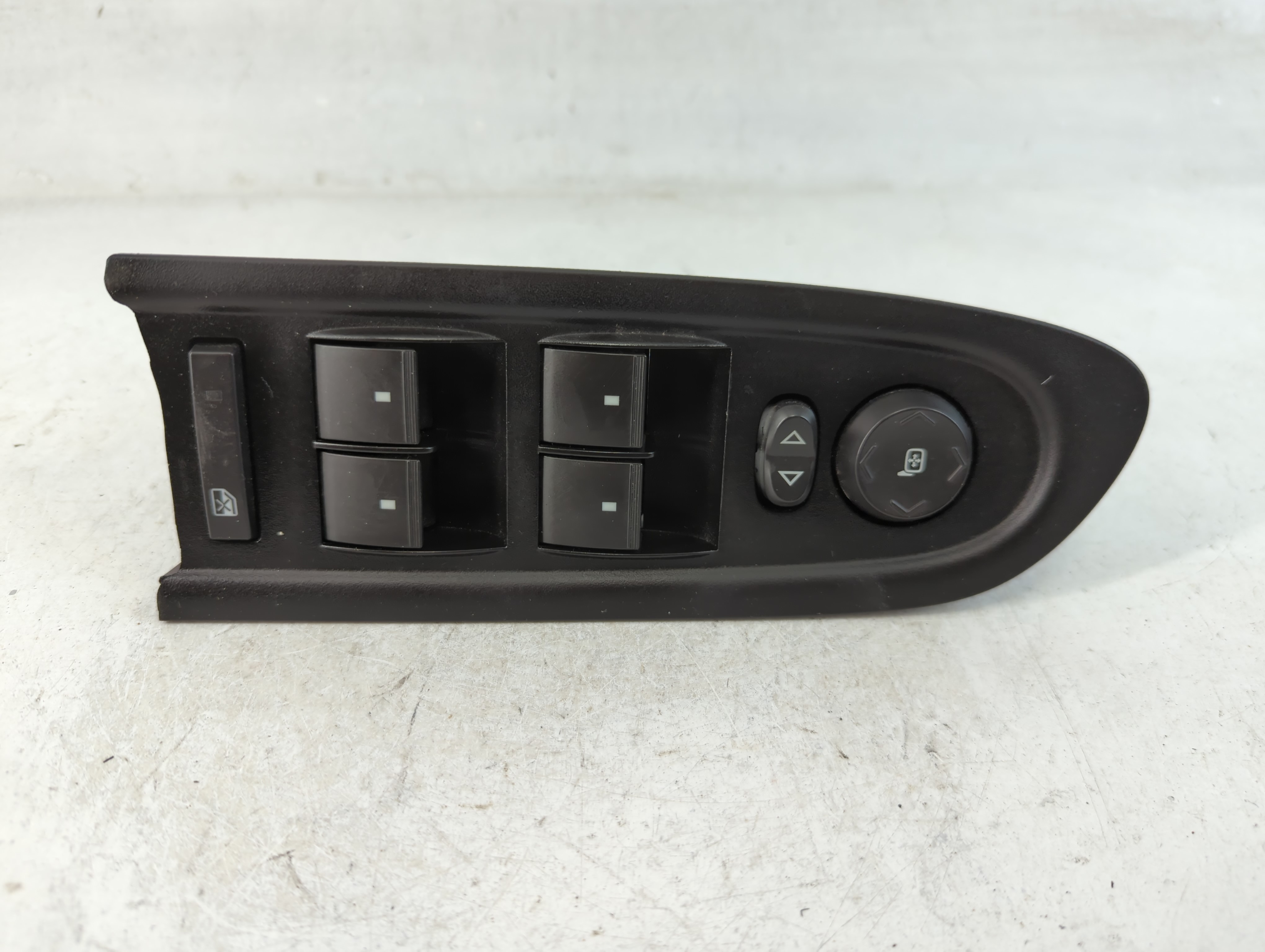 2007 Chevrolet Silverado 1500 Driver Left Door Master Power Window Switch 850724 - Oemusedautoparts1.com