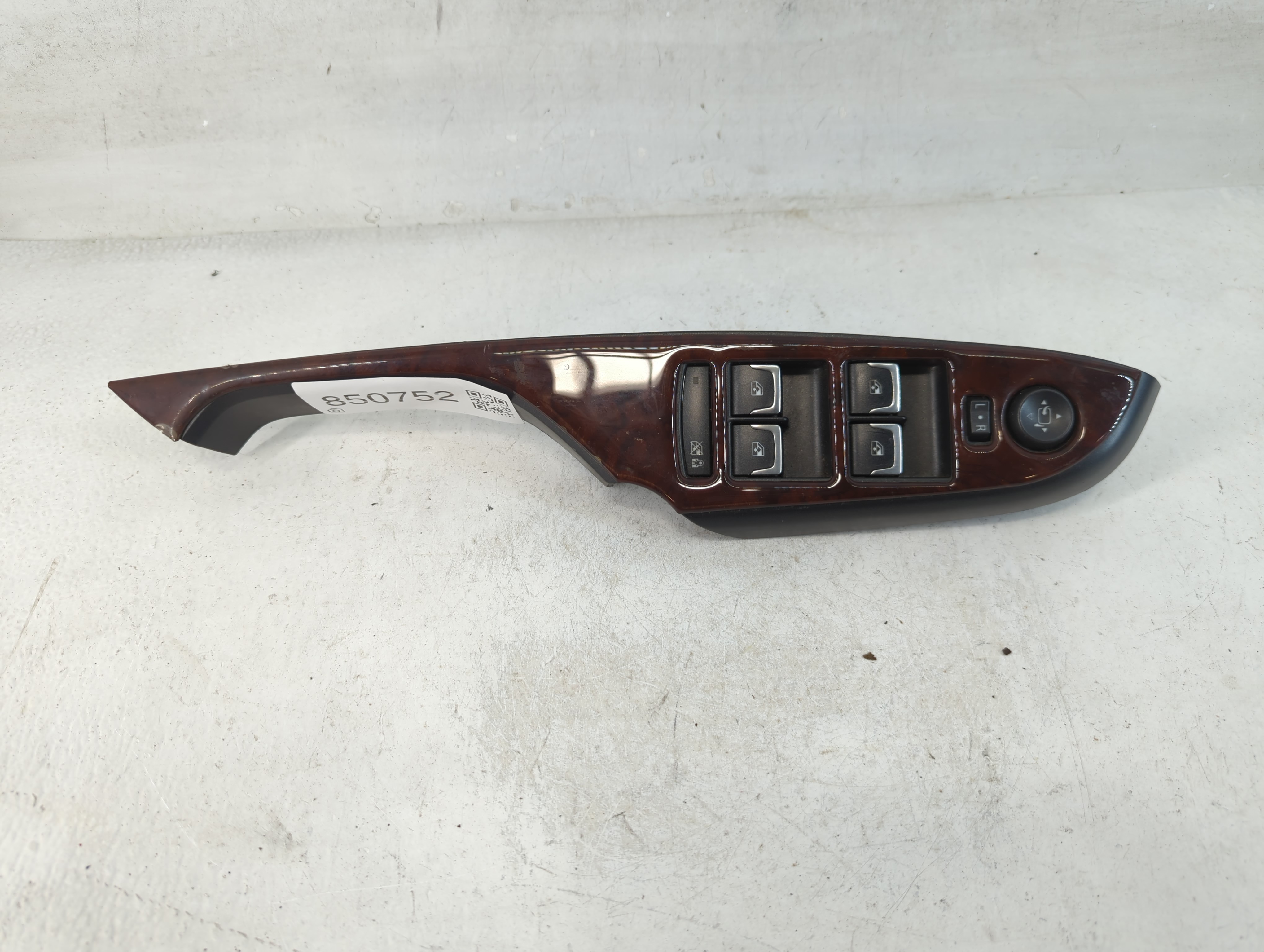 2015-2016 Cadillac Srx Driver Left Door Master Power Window Switch 850752 - Oemusedautoparts1.com