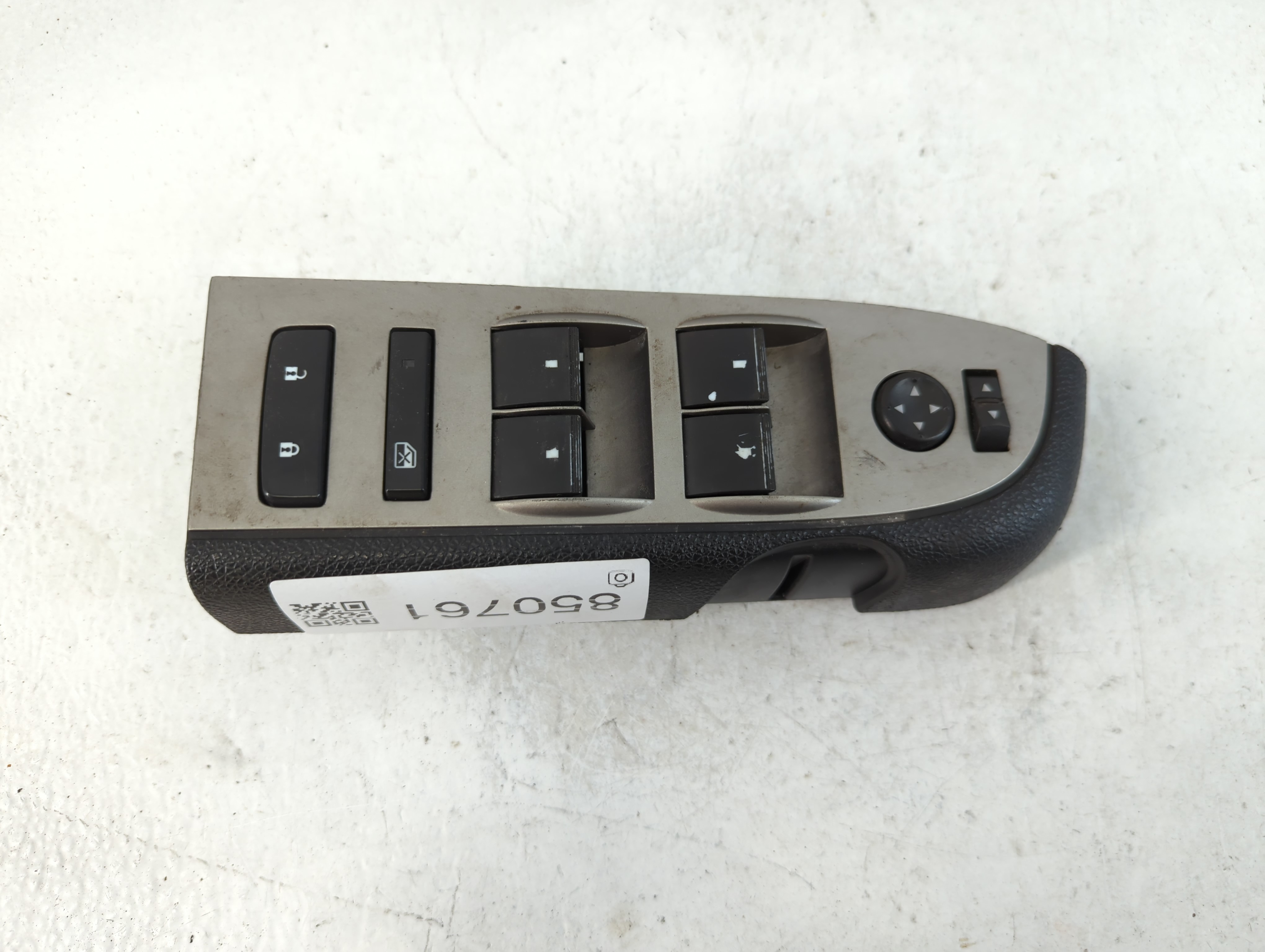 2007 Chevrolet Silverado 1500 Driver Left Door Master Power Window Switch 850761 - Oemusedautoparts1.com