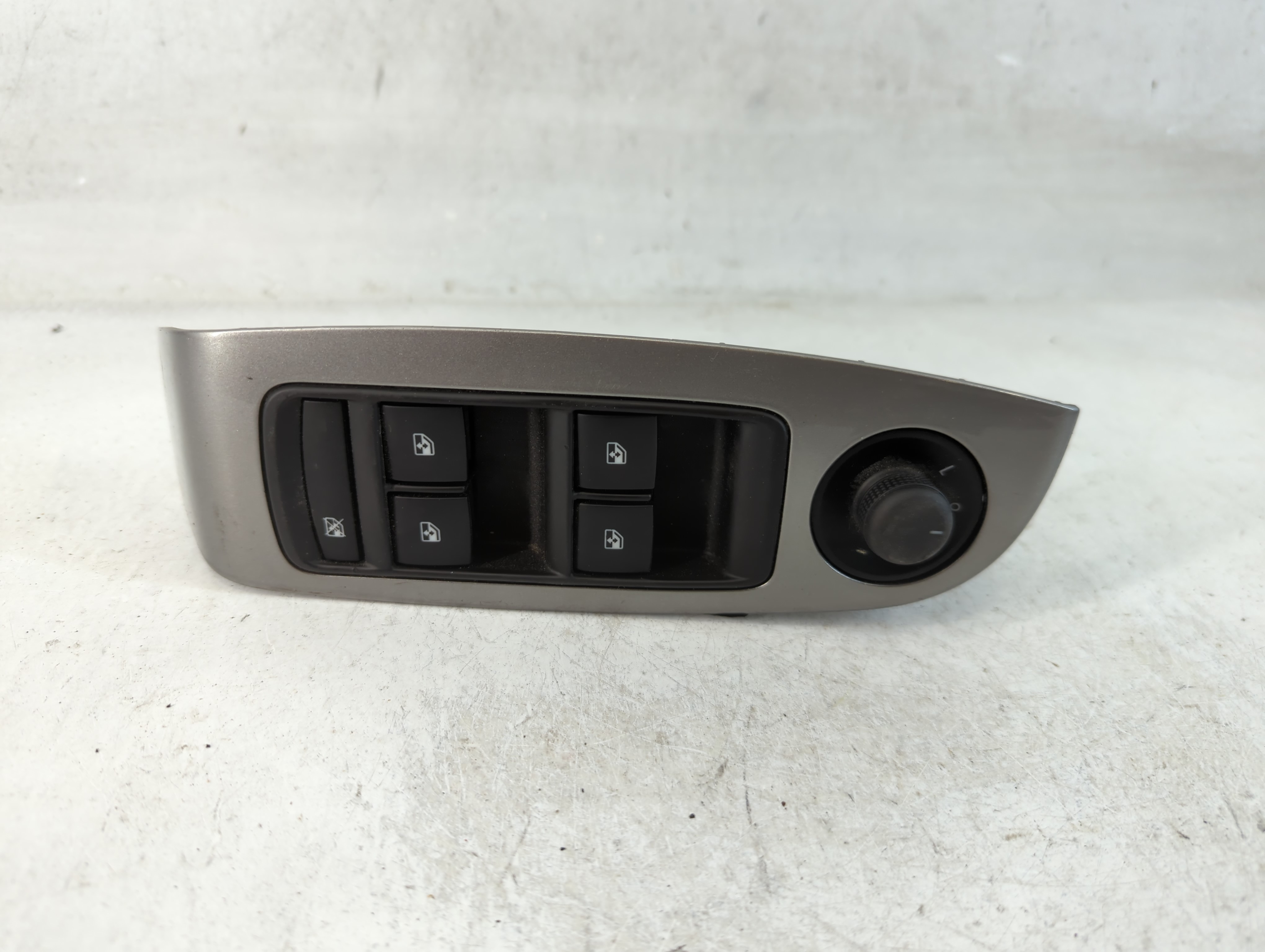 2014-2016 Chevrolet Malibu Driver Left Door Master Power Window Switch 850764 - Oemusedautoparts1.com