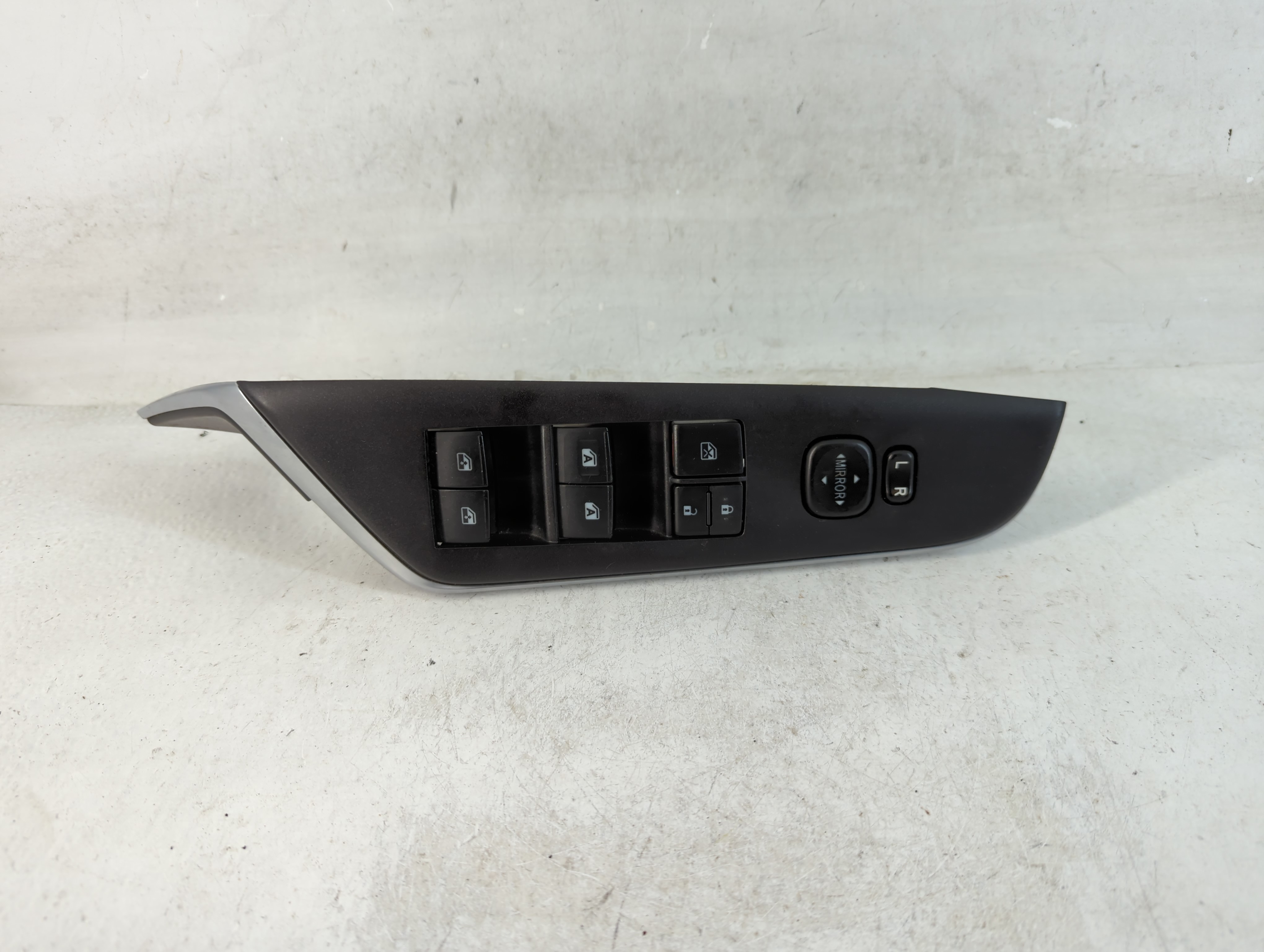 2015-2017 Toyota Camry Driver Left Door Master Power Window Switch 850779 - Oemusedautoparts1.com