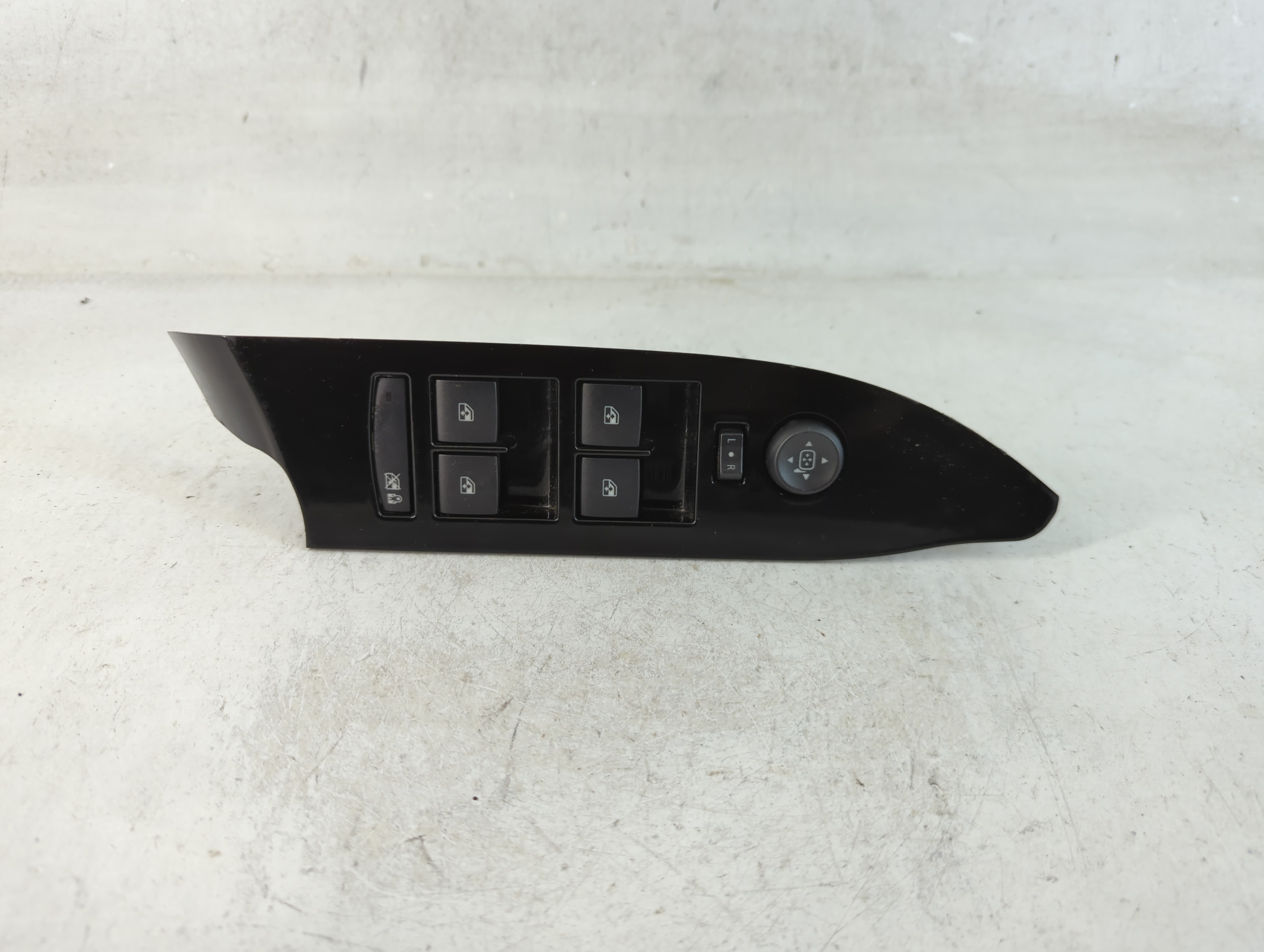 2013-2014 Cadillac Xts Driver Left Door Master Power Window Switch 850786 - Oemusedautoparts1.com