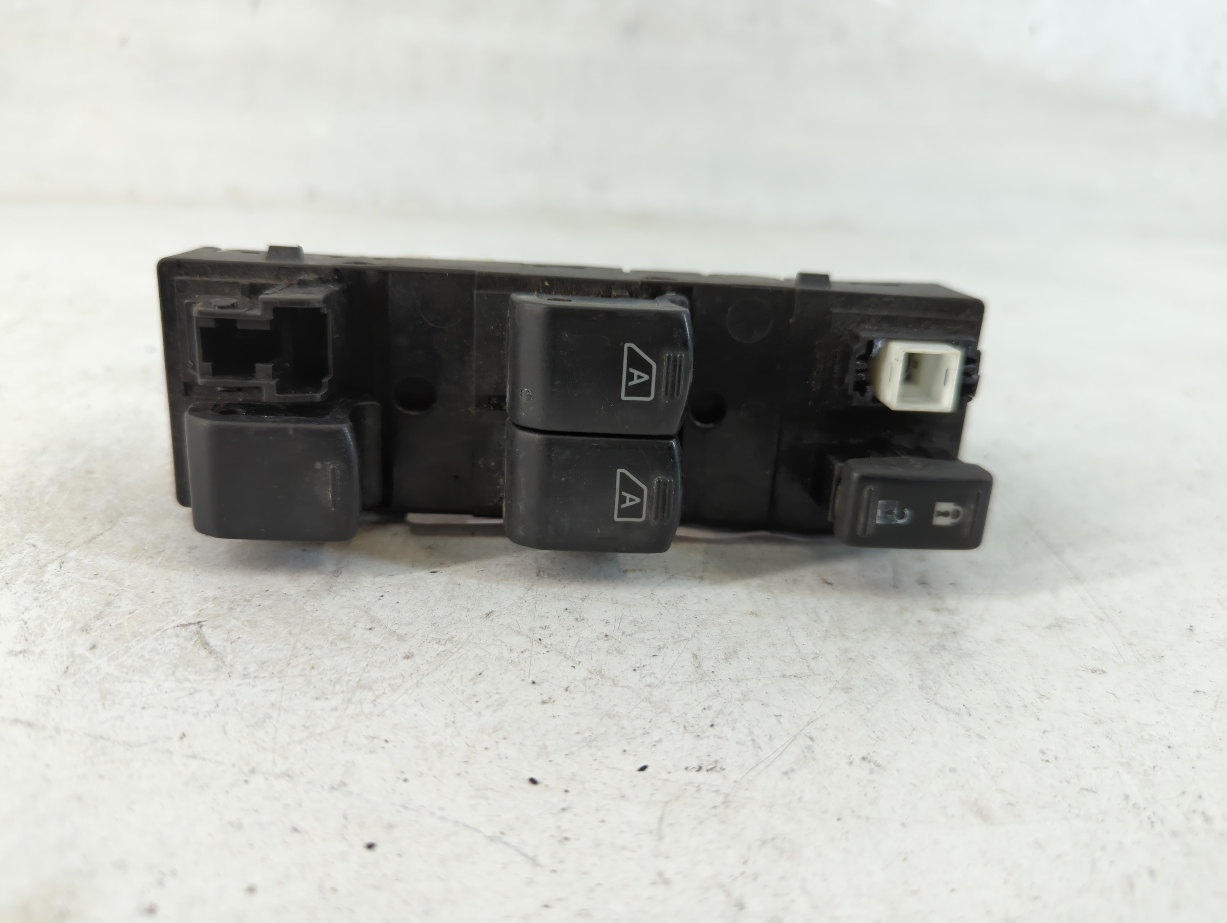 2010-2012 Infiniti Fx35 Driver Left Door Master Power Window Switch 850813 - Oemusedautoparts1.com