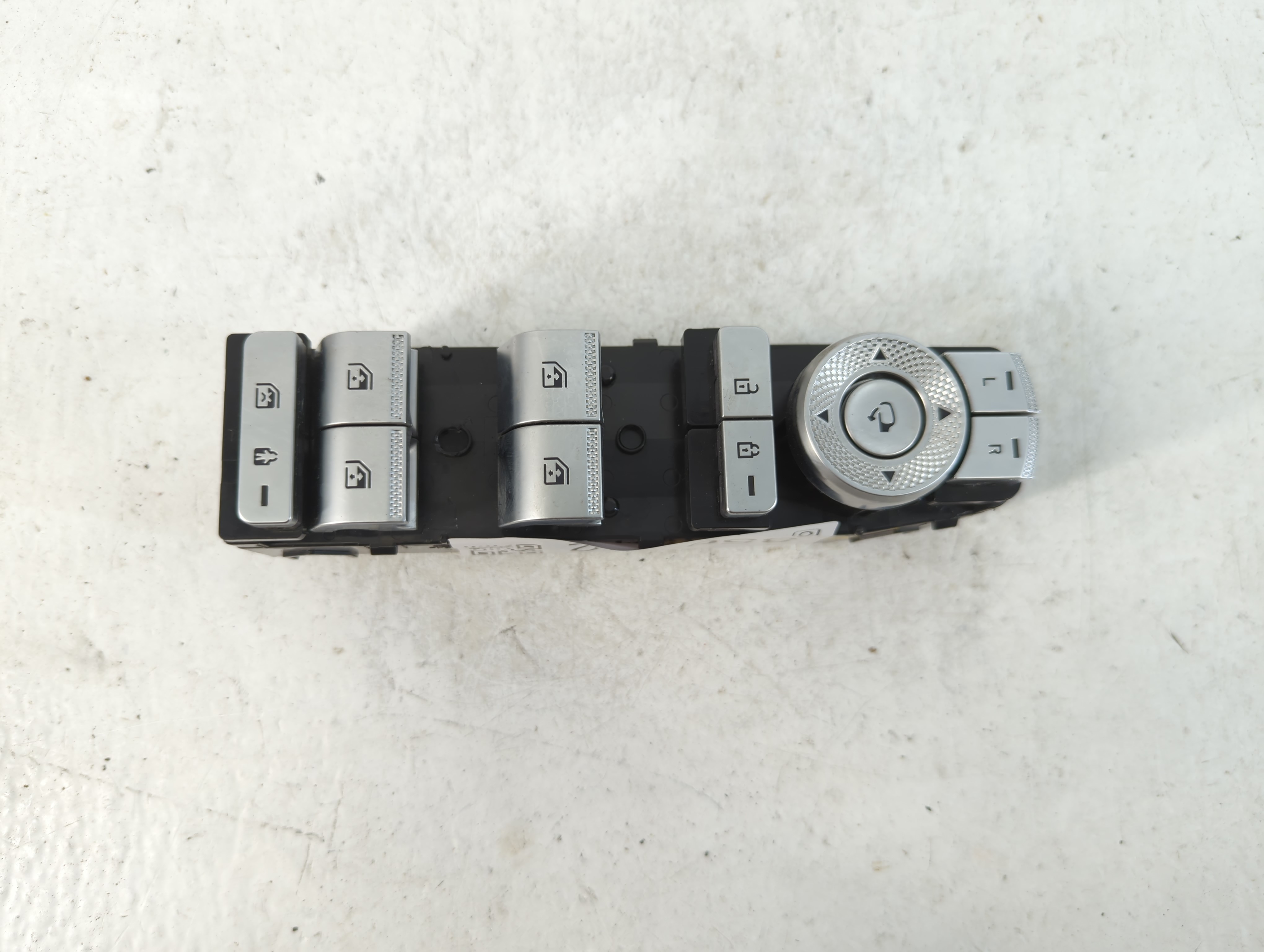 Picture of 2024 Genesis G80 Driver Left Door Master Power Window Switch 850842