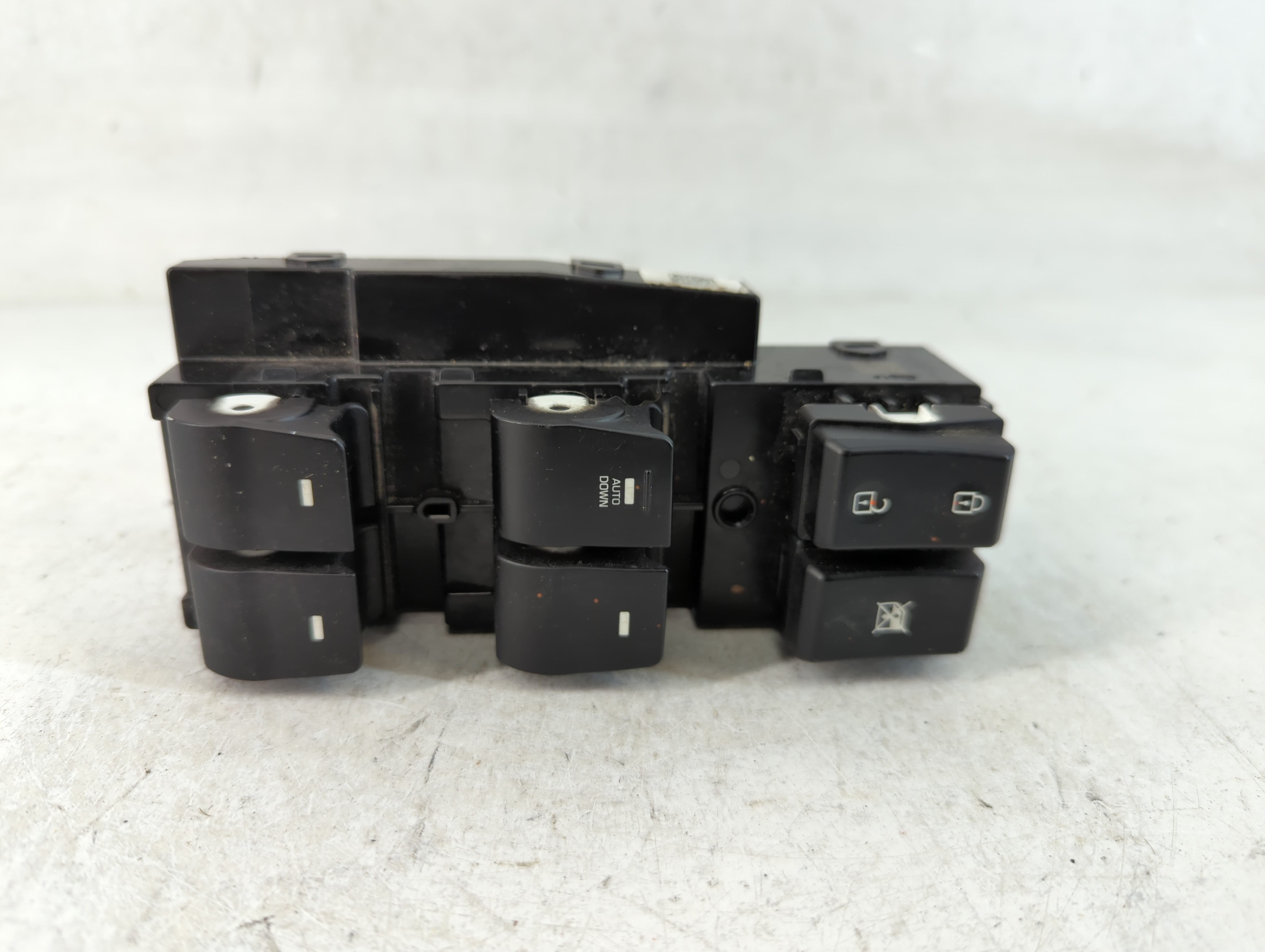 2017-2020 Hyundai Elantra Driver Left Door Master Power Window Switch 850858 - Oemusedautoparts1.com