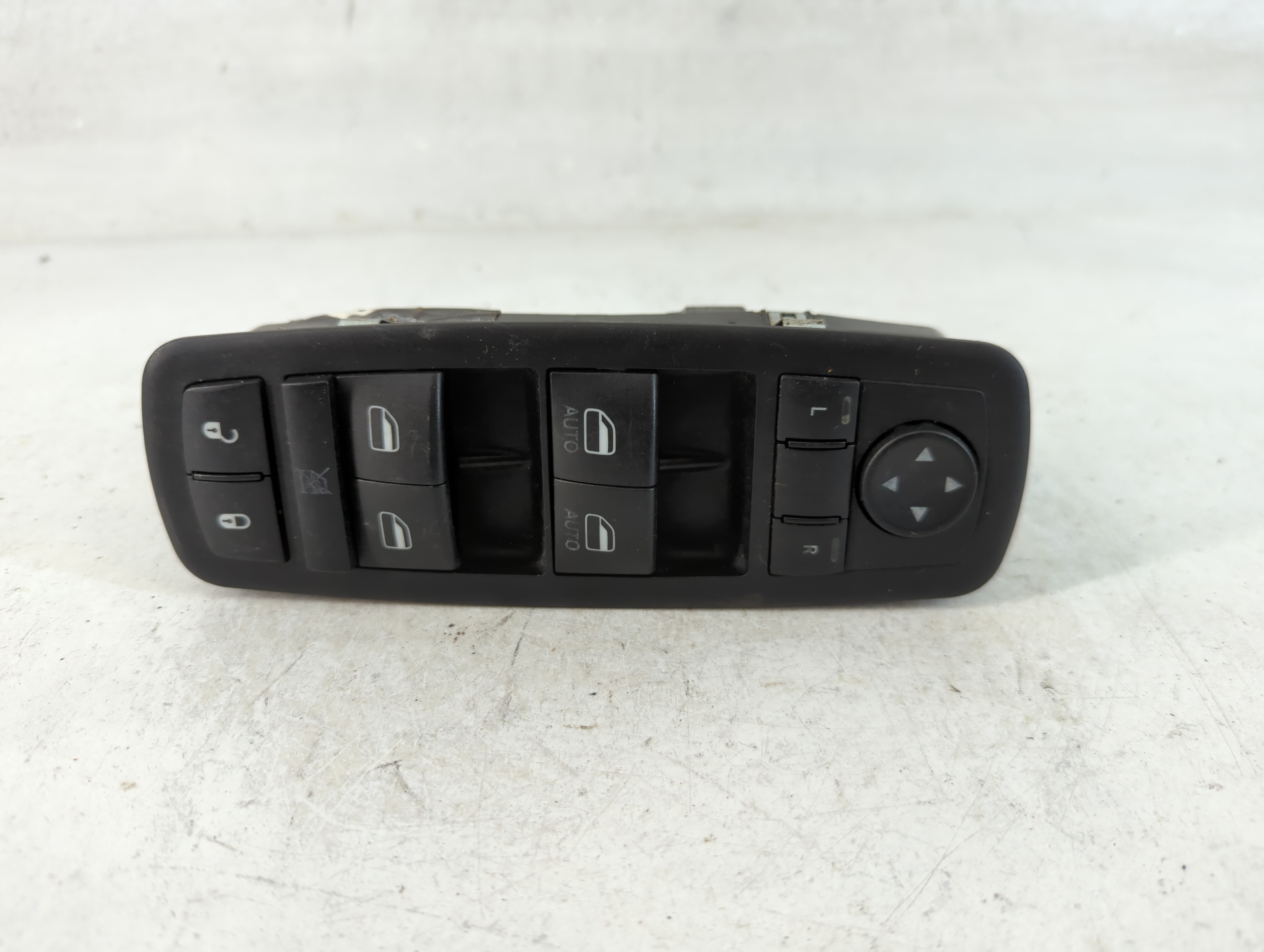 2008 Chrysler Town & Country Driver Left Door Master Power Window Switch 850877 - Oemusedautoparts1.com
