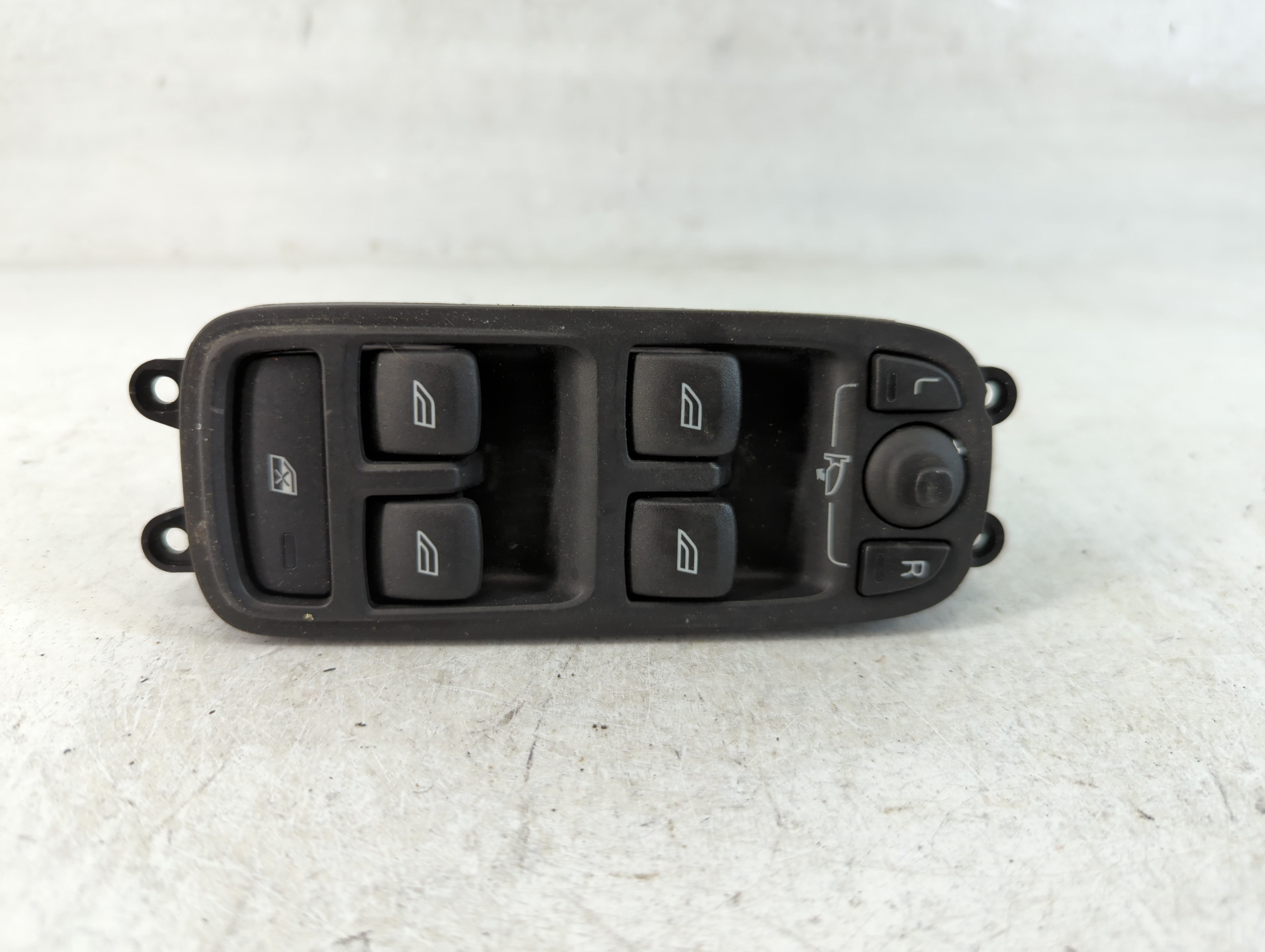 2013-2013 Volvo V60 Driver Left Door Master Power Window Switch 31343102 850916 - Oemusedautoparts1.com