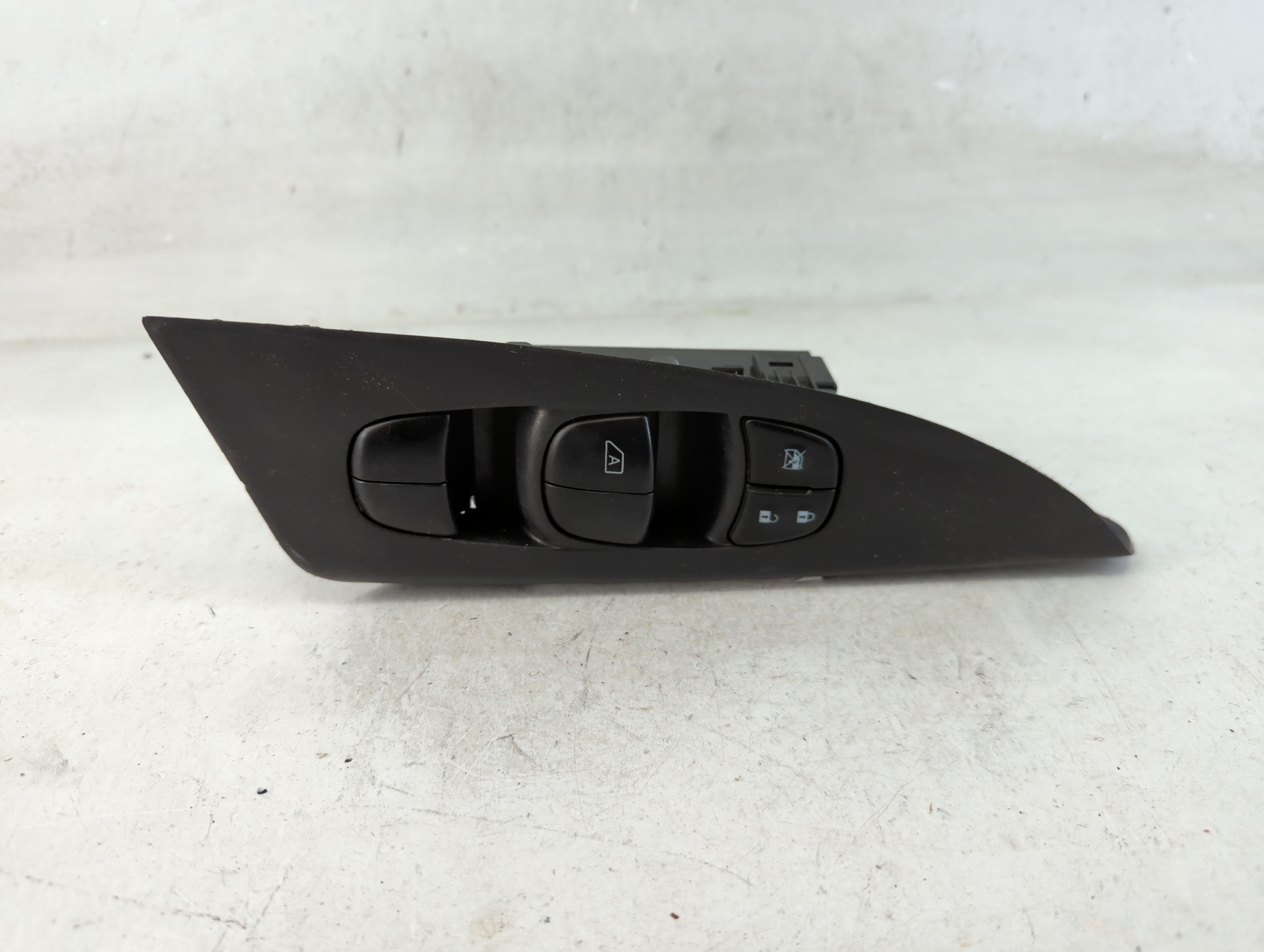 2013-2019 Nissan Sentra Driver Left Door Master Power Window Switch 850948 - Oemusedautoparts1.com