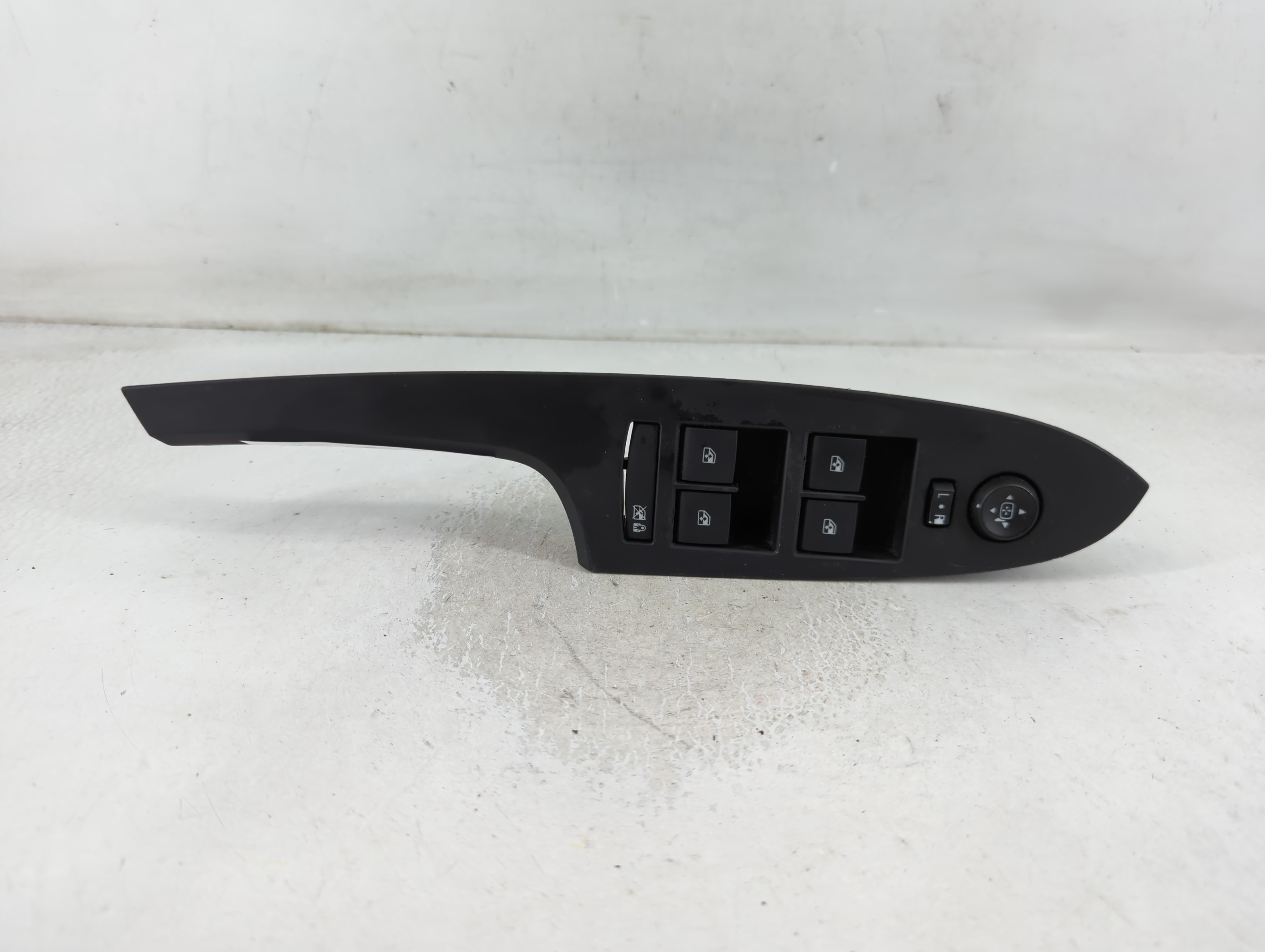2015-2018 Cadillac Ats Driver Left Door Master Power Window Switch 850972 - Oemusedautoparts1.com