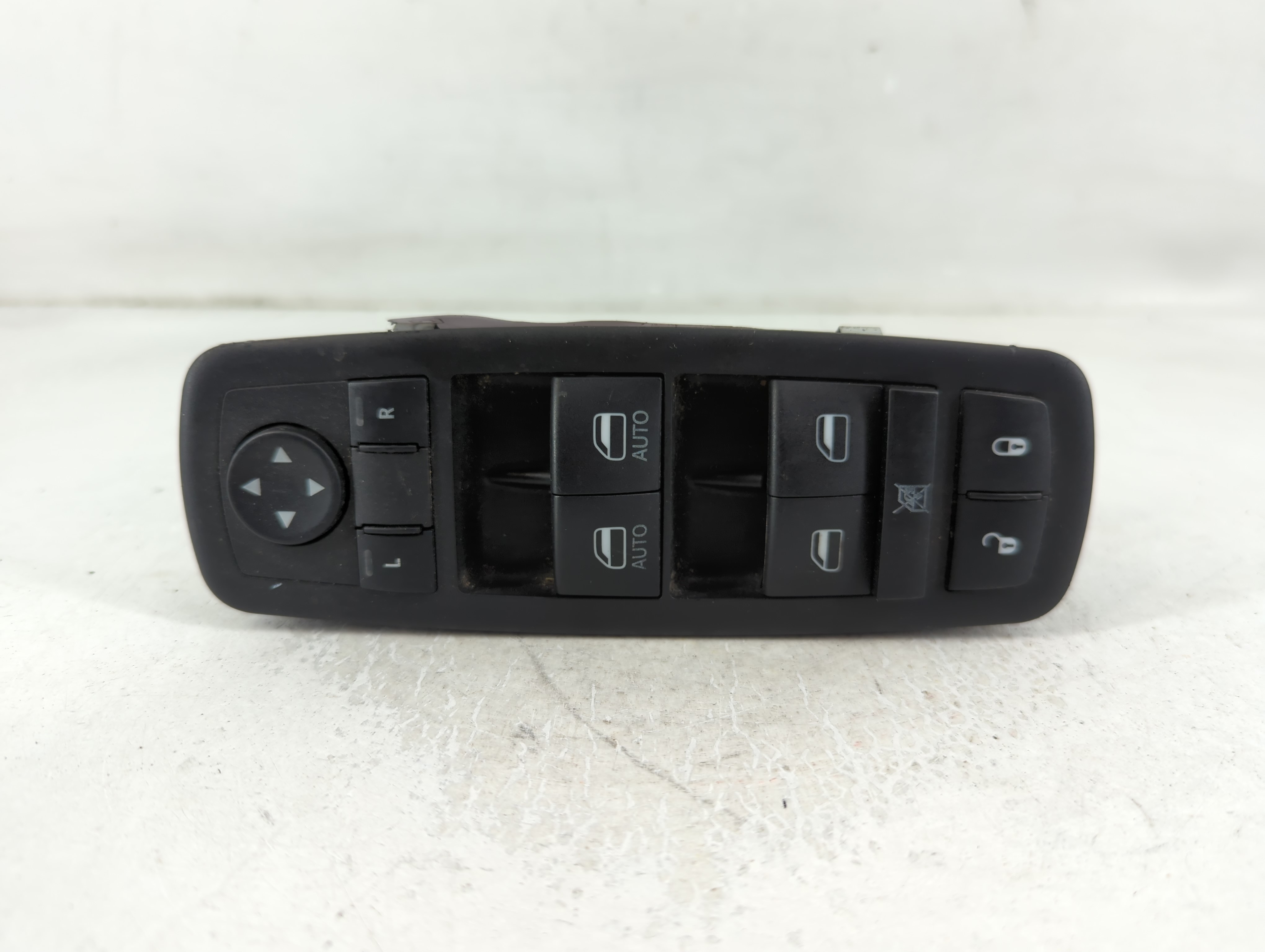 Picture of Dodge Caravan Driver Left Door Master Power Window Switch 68298866aa 851019