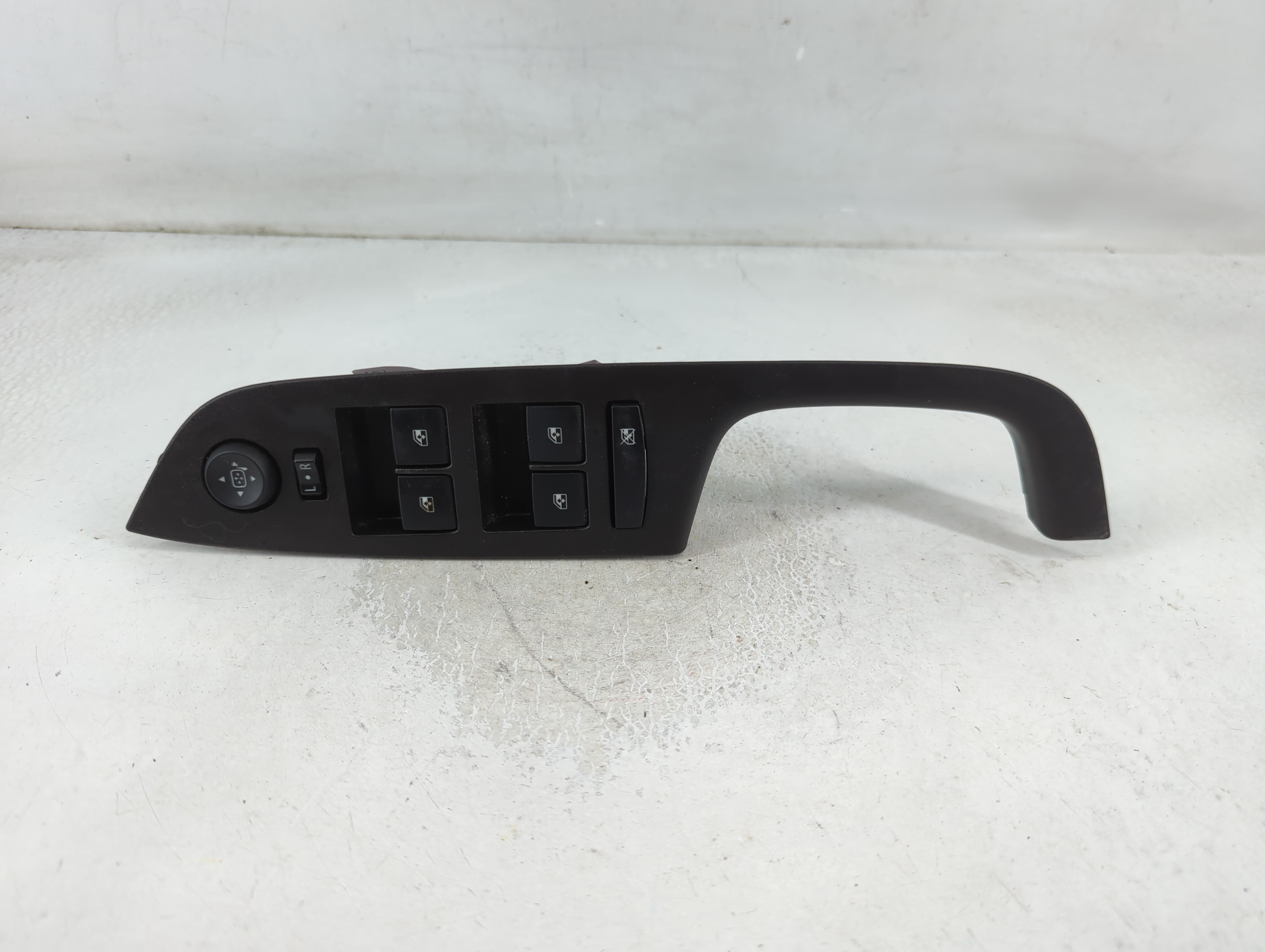2012-2017 Chevrolet Equinox Driver Left Door Master Power Window Switch 851026 - Oemusedautoparts1.com