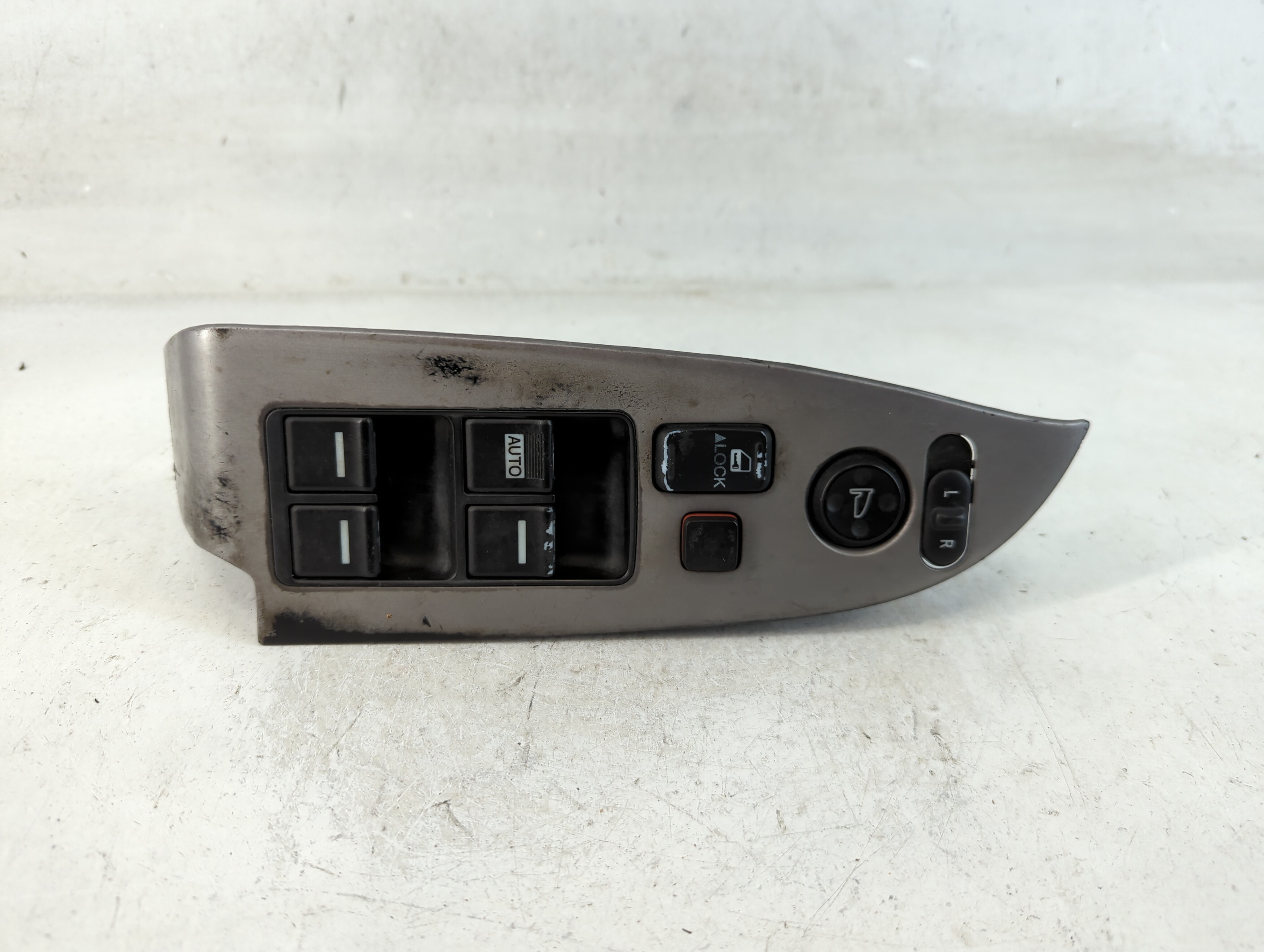 2005-2010 Honda Odyssey Driver Left Door Master Power Window Switch 851088 - Oemusedautoparts1.com