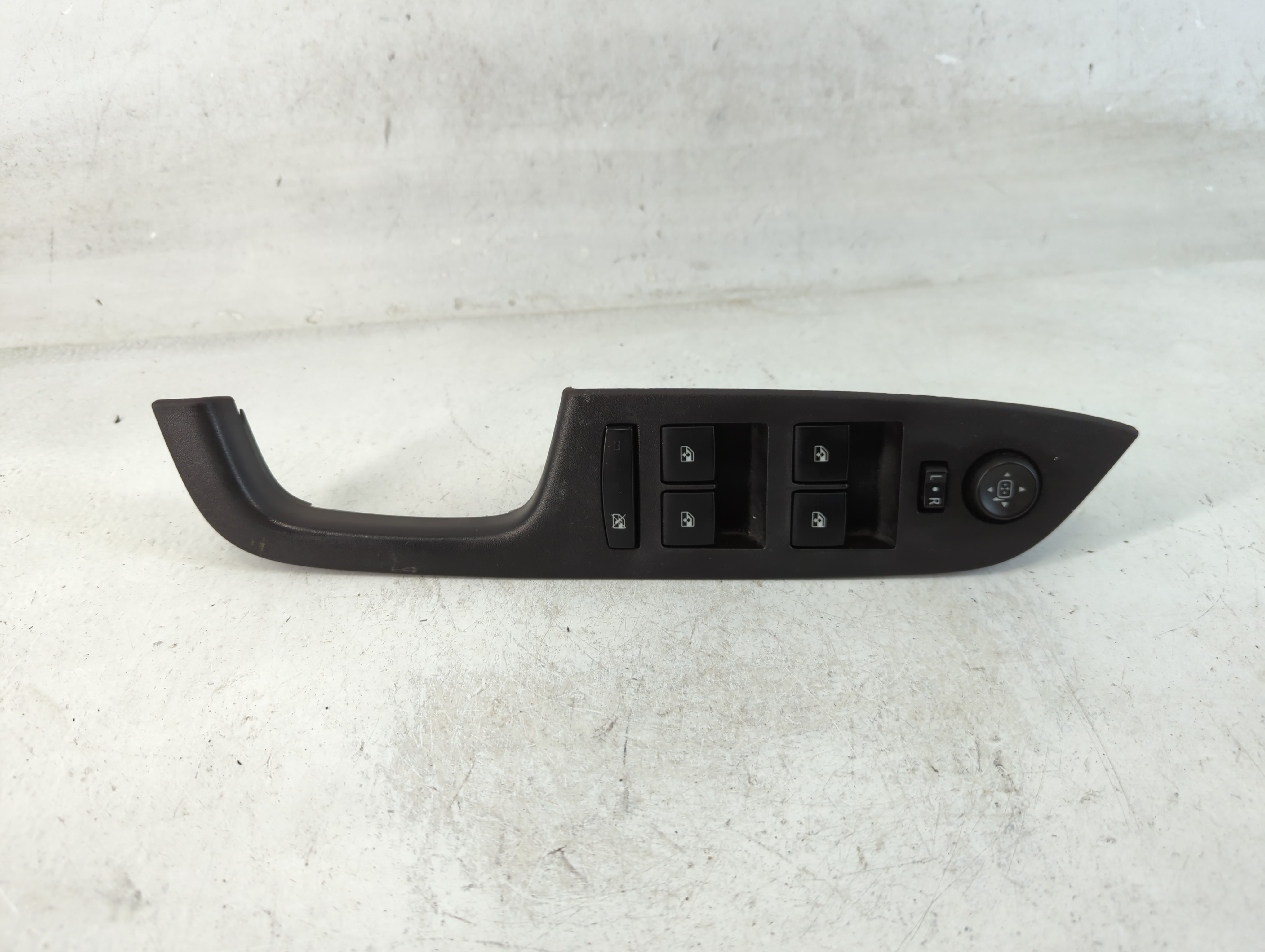 2010-2017 Chevrolet Equinox Driver Left Door Master Power Window Switch 851095 - Oemusedautoparts1.com