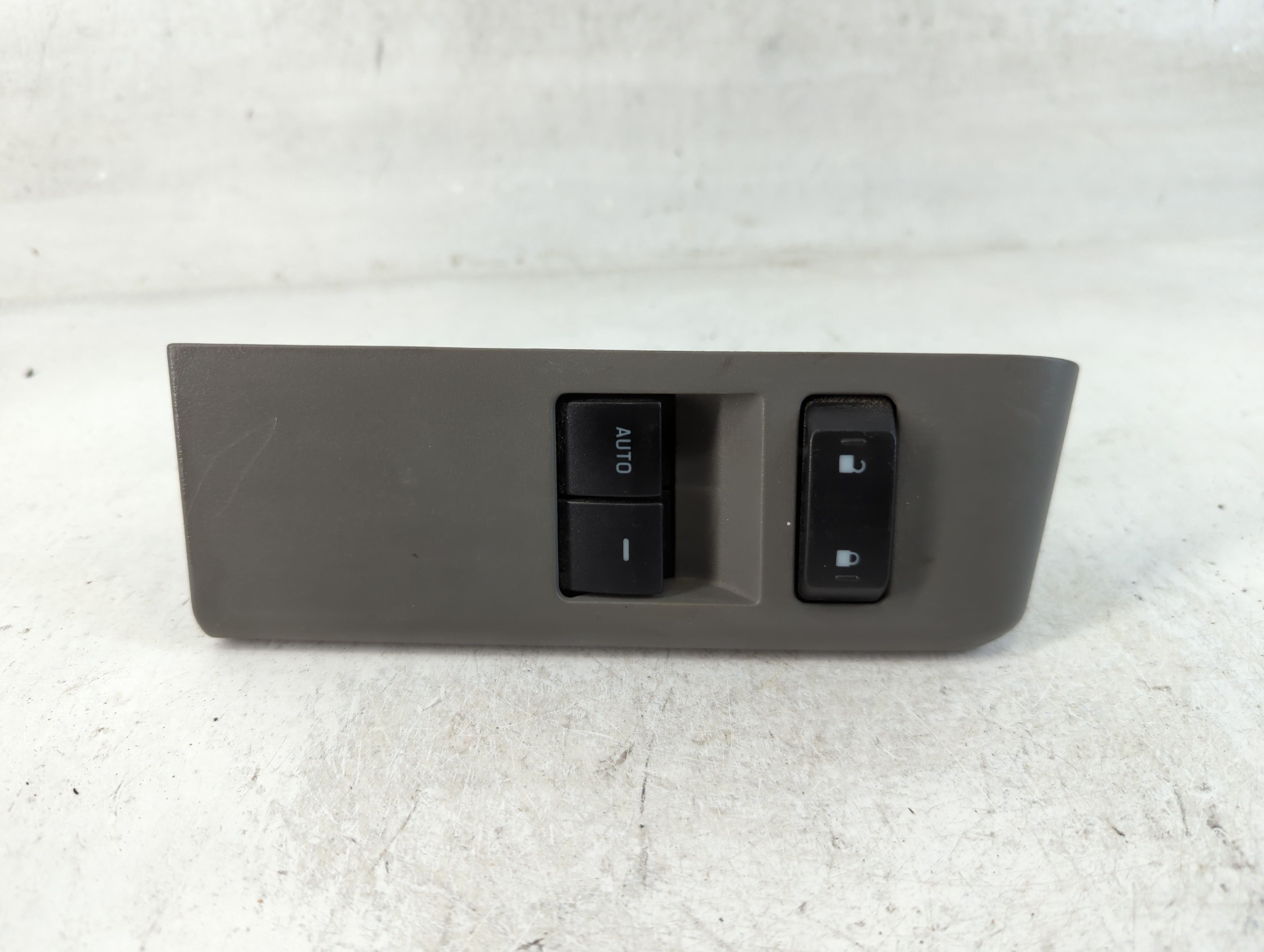 Picture of 2009-2014 Ford E-250 Driver Left Door Master Power Window Switch 851098