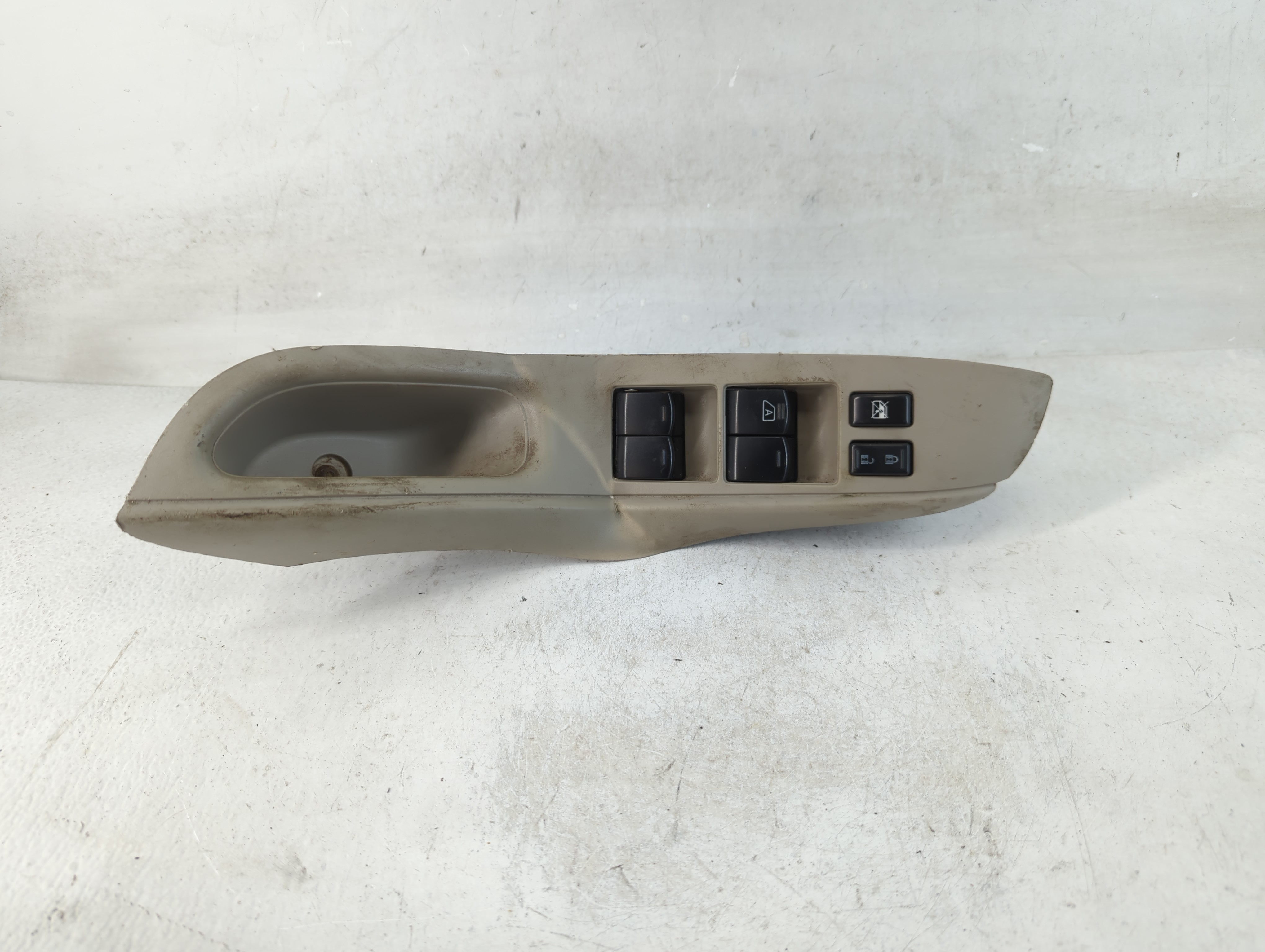 2012-2019 Nissan Versa Driver Left Door Master Power Window Switch 851112 - Oemusedautoparts1.com