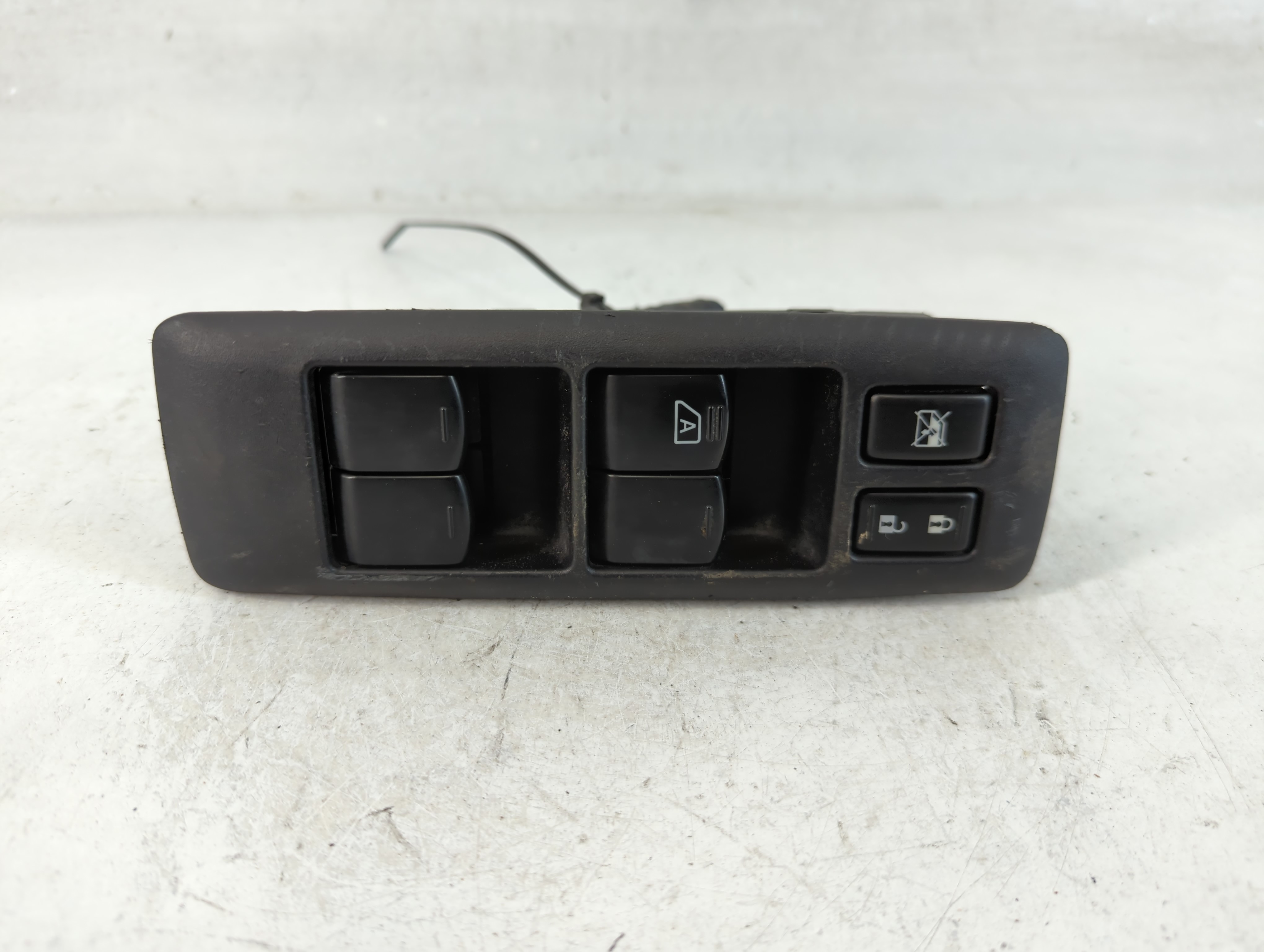 2008-2010 Nissan Rogue Driver Left Door Master Power Window Switch 851144 - Oemusedautoparts1.com
