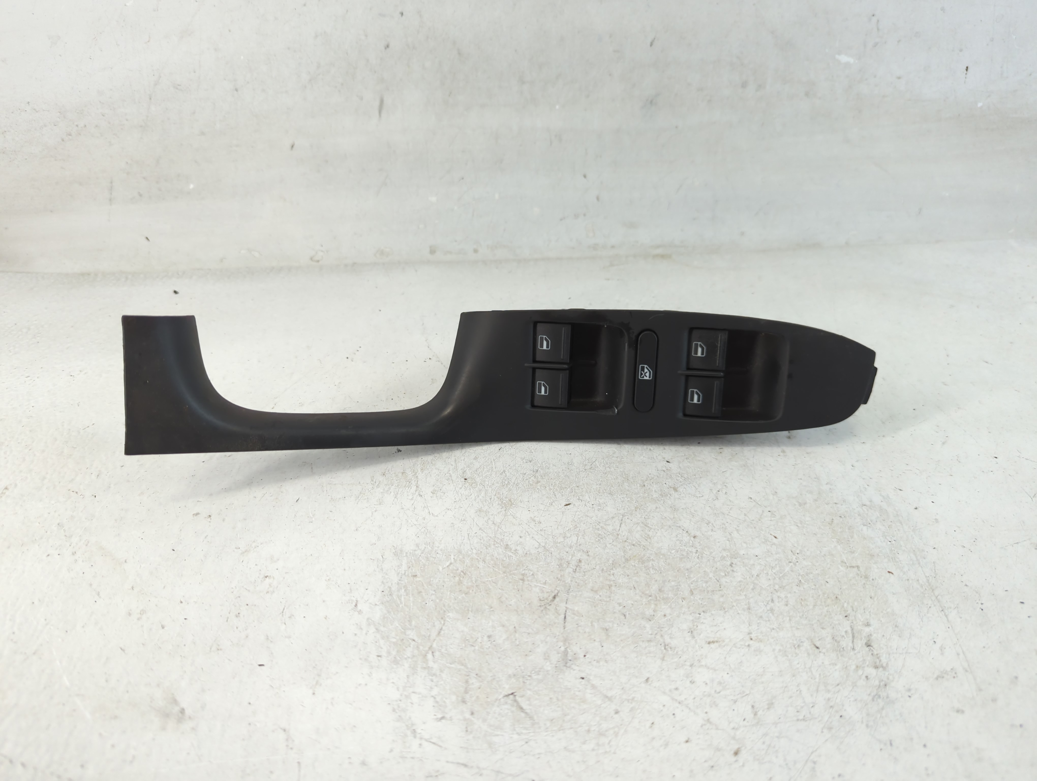2017 Volkswagen Jetta Driver Left Door Master Power Window Switch 851179 - Oemusedautoparts1.com